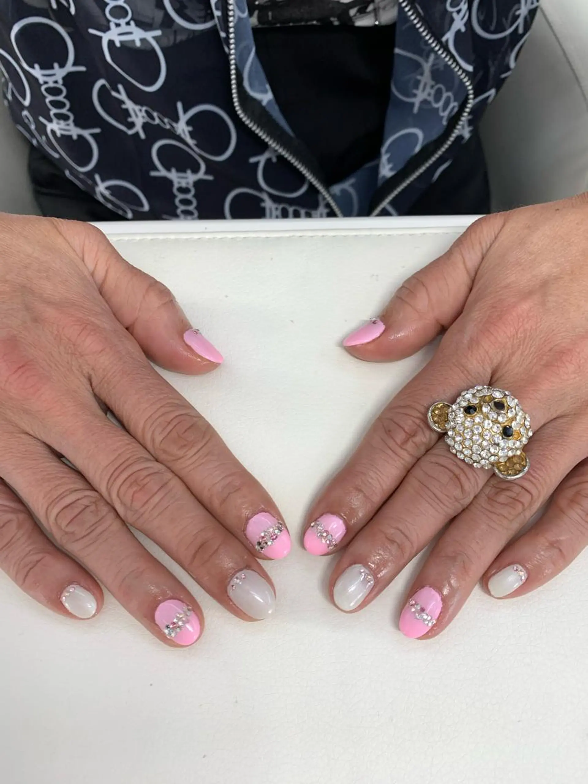 ネイル 持ち込み ミュール ビューティーサロンのネイルデザイン