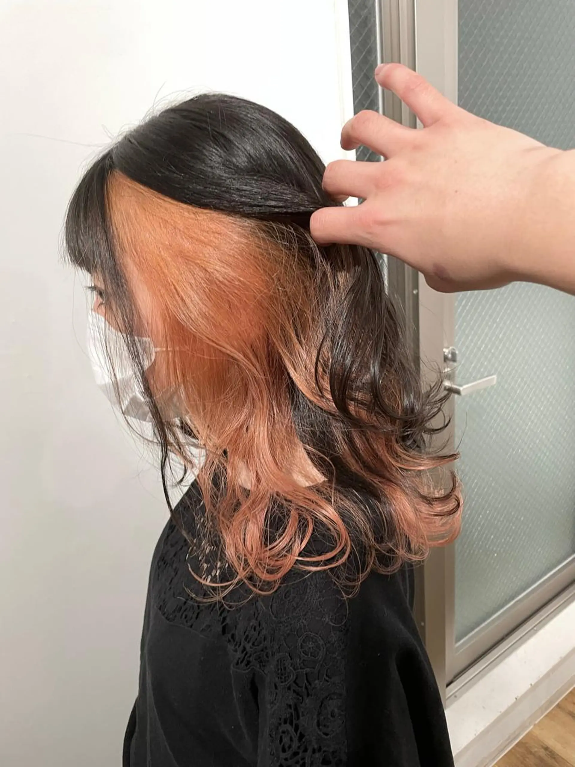 セミロング カラー オレンジ カット ヘアカラー Le/a谷町 野上幹太のヘアスタイル