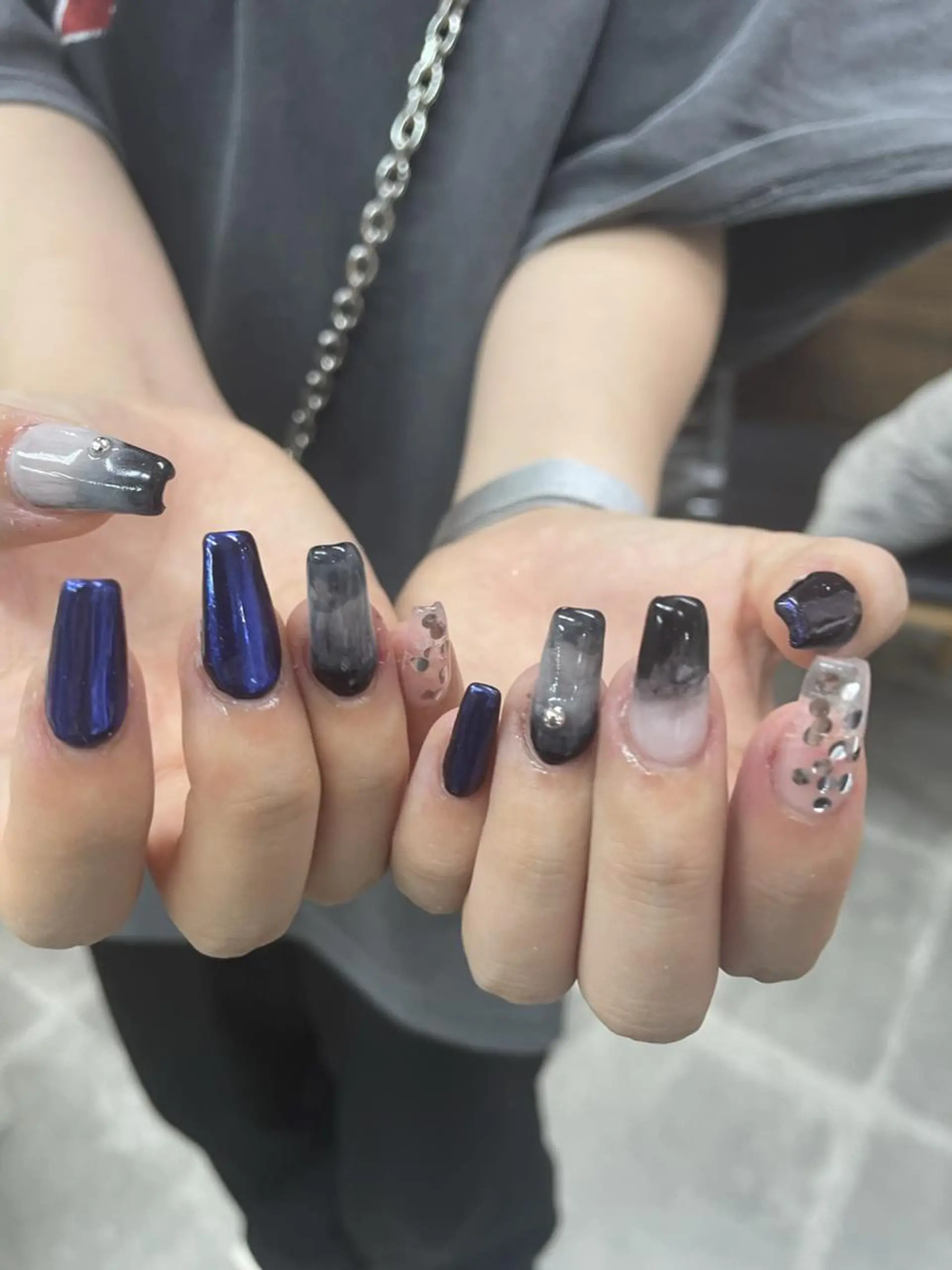 ネイル アートネイル フレンチネイル ジェルネイル ニュアンスネイル ショートネイル ハンドネイル nailstudio eviz新宿店のネイルデザイン