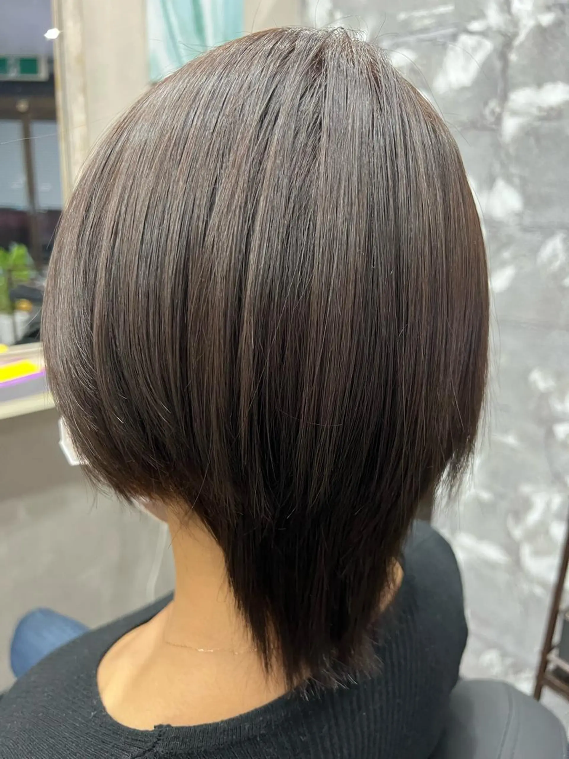 ショート 岡田 麗華のヘアスタイル