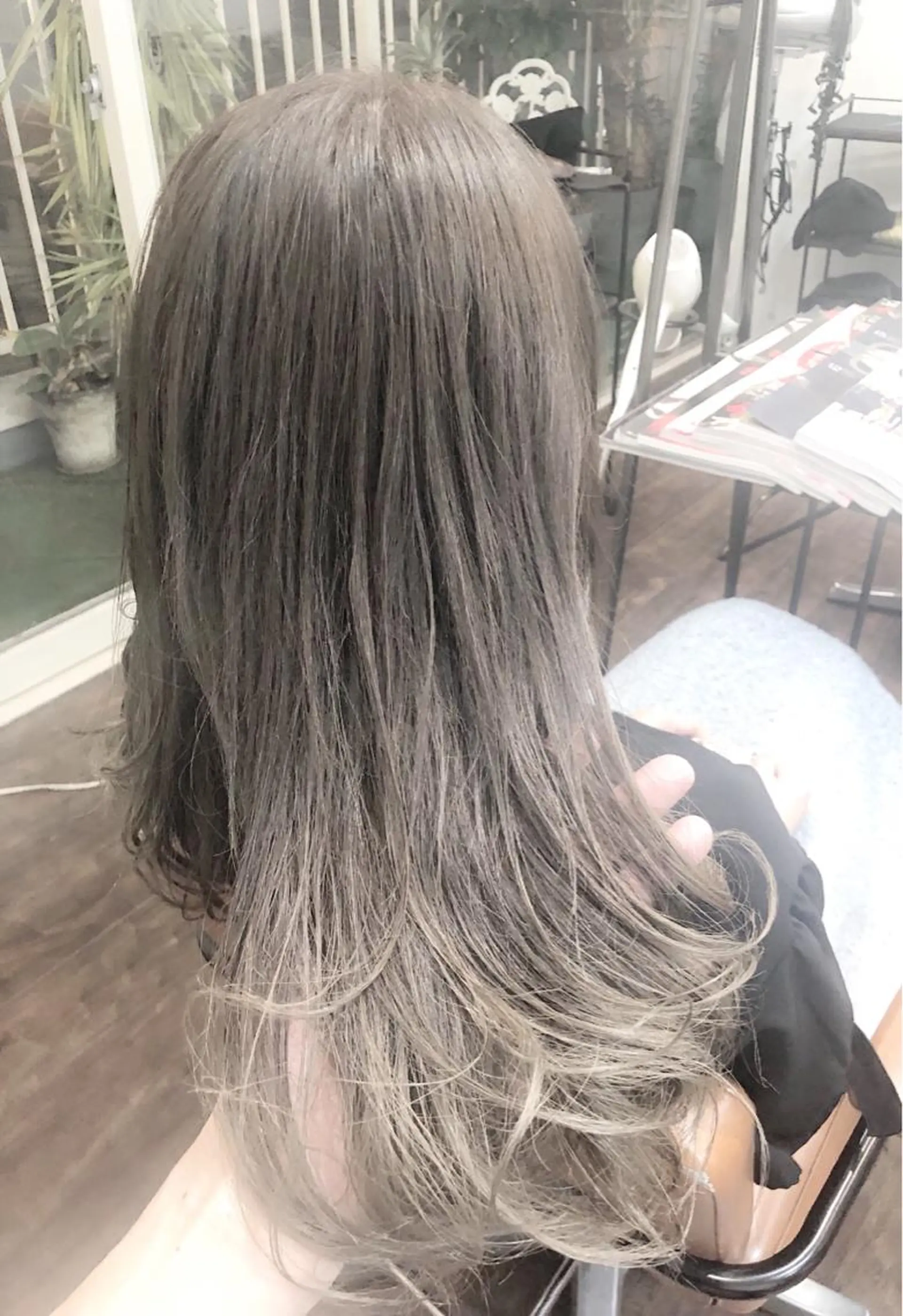 カラー ブリーチ ダブルカラー グラデーションカラー イルミナカラー ヘアカラー トリートメント ヘッドスパ グレージュ/髪質改善 Yamato.hのヘアスタイル