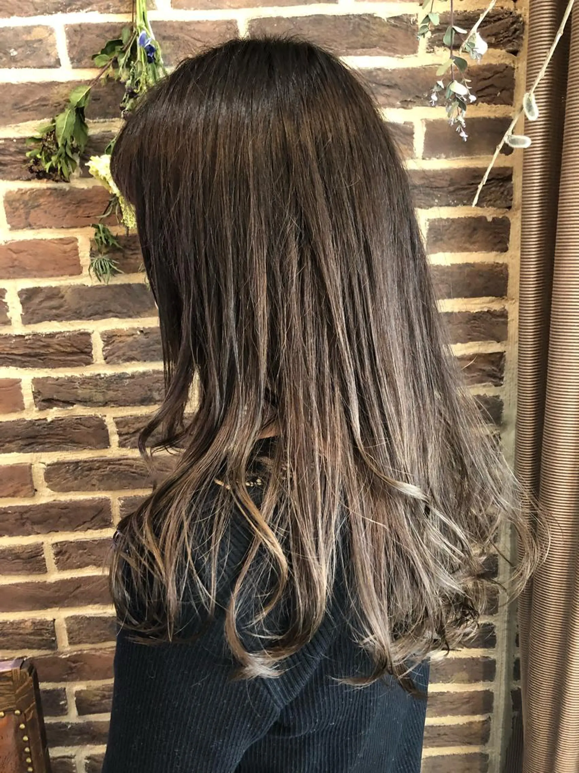 ロング カラー アッシュ ベージュカラー グラデーションカラー 外国人風カラー 高橋 隆一のヘアスタイル