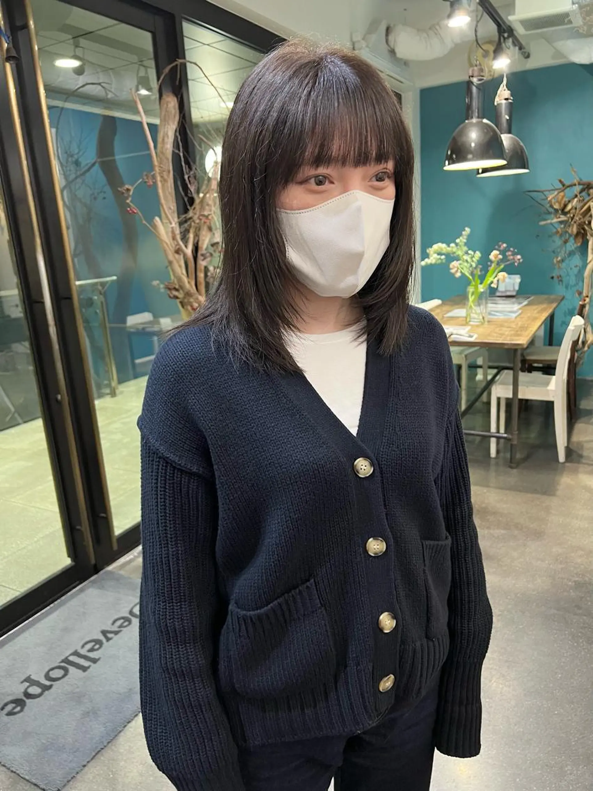 ミディアム カラー ミディアムレイヤー グレージュ イルミナカラー 顔まわりレイヤー レイヤーカット カット ヘアカラー 千葉 郁也のヘアスタイル