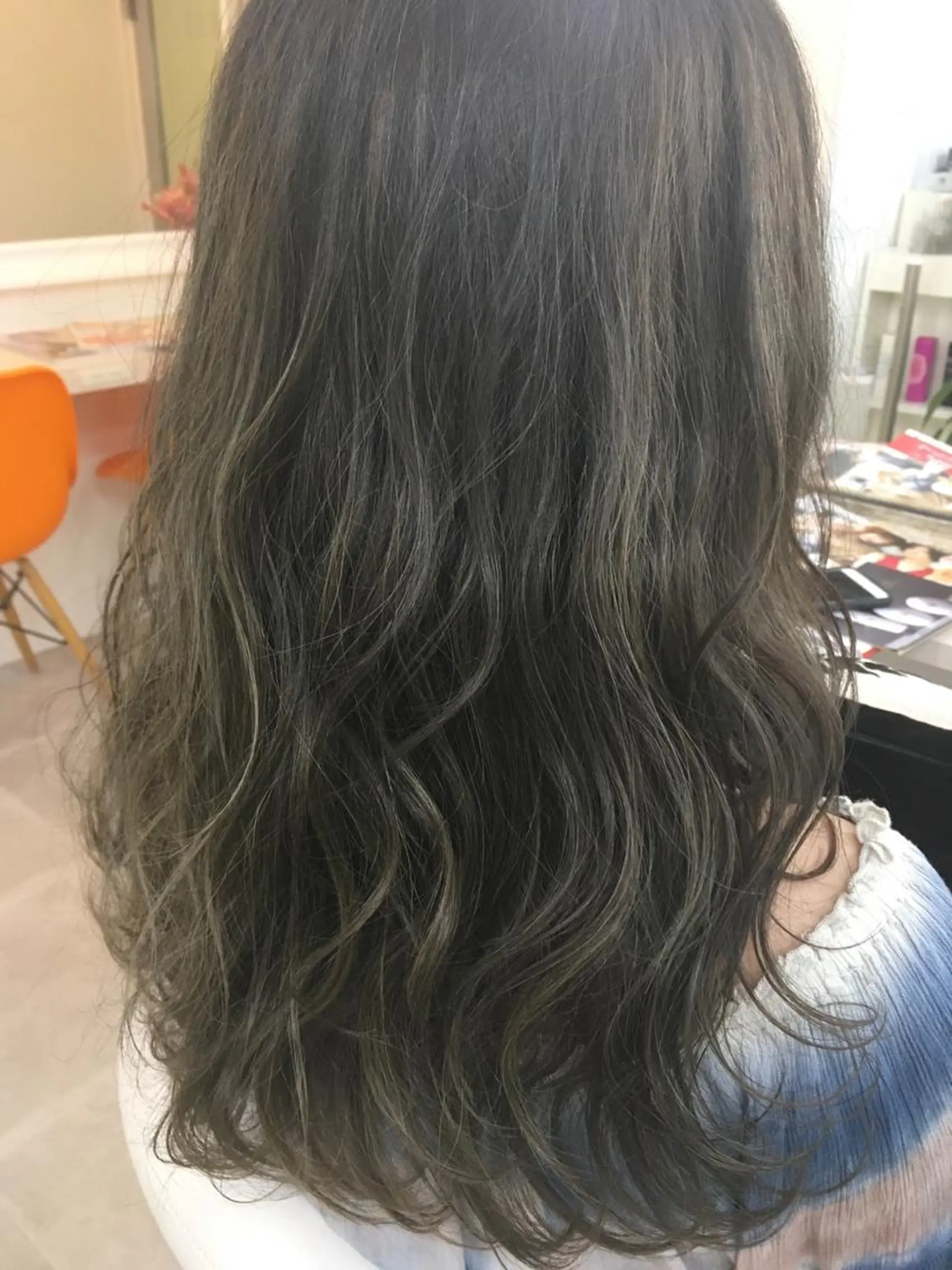 セミロング カラー ハイライトカラー ハイライト 髪質改善 中川　翔のヘアスタイル