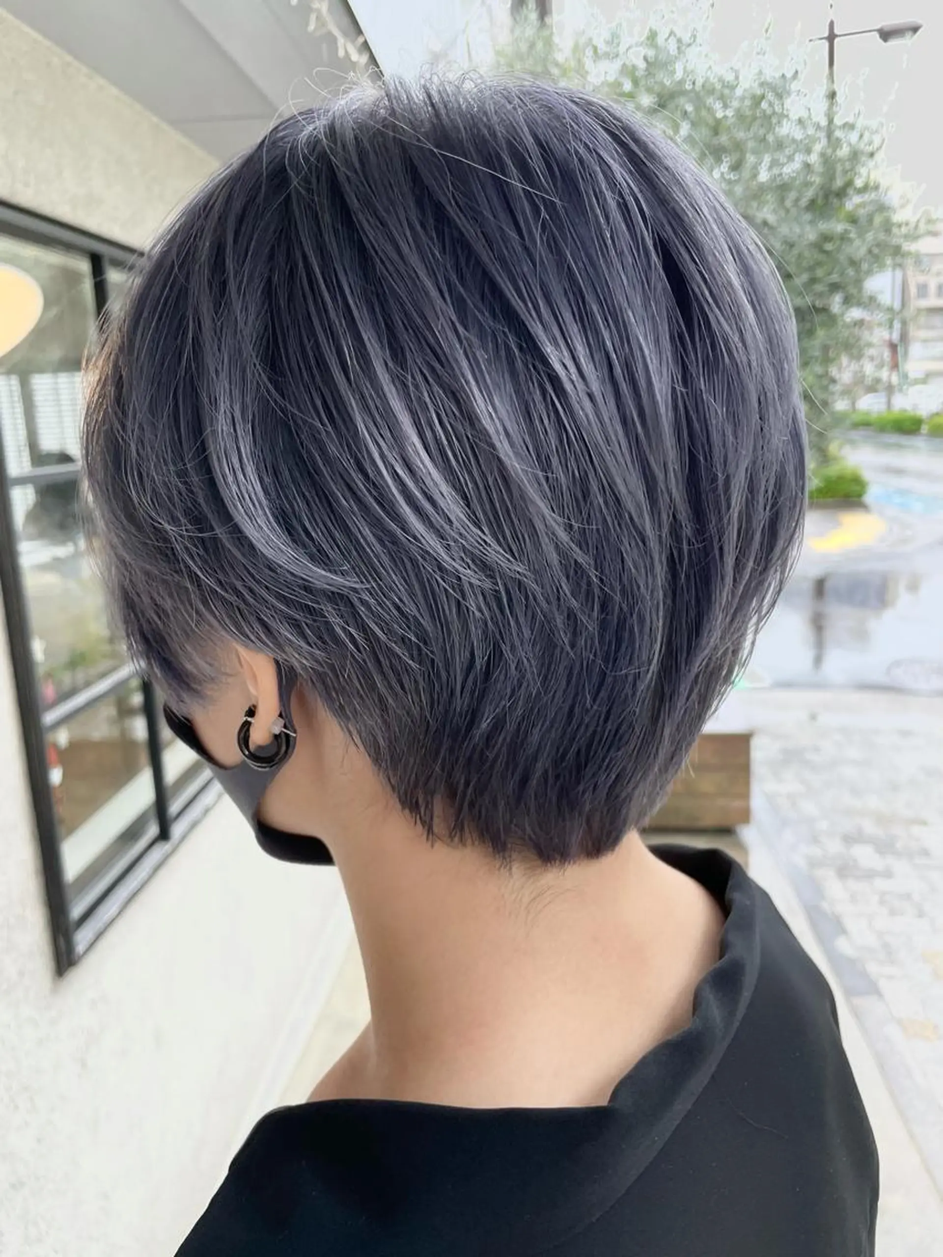 ショート カラー ベージュカラー ブルーカラー シルバー シルバーベージュ 五十嵐 雄毅のヘアスタイル