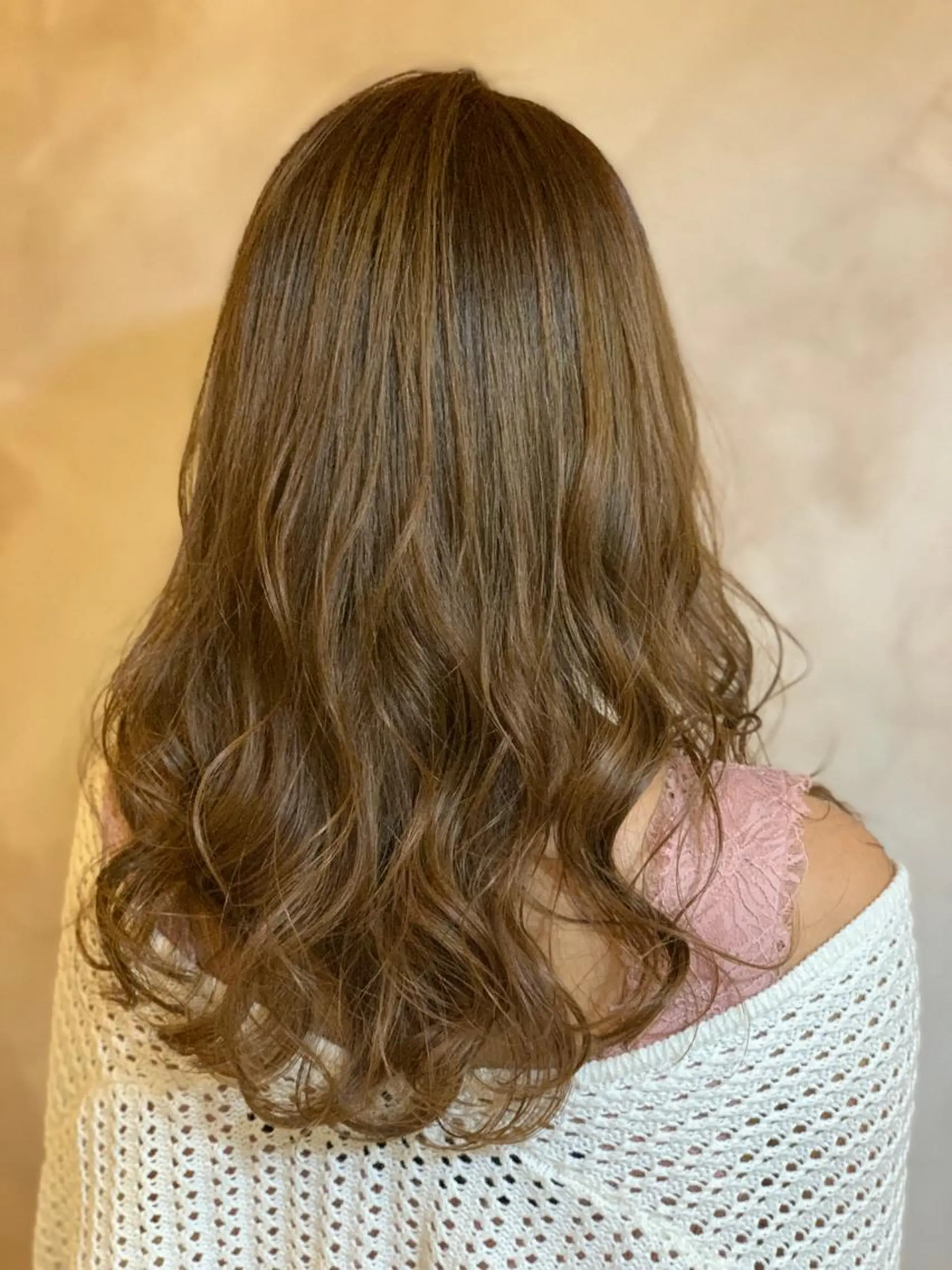ミディアム siki. 石渡のヘアスタイル