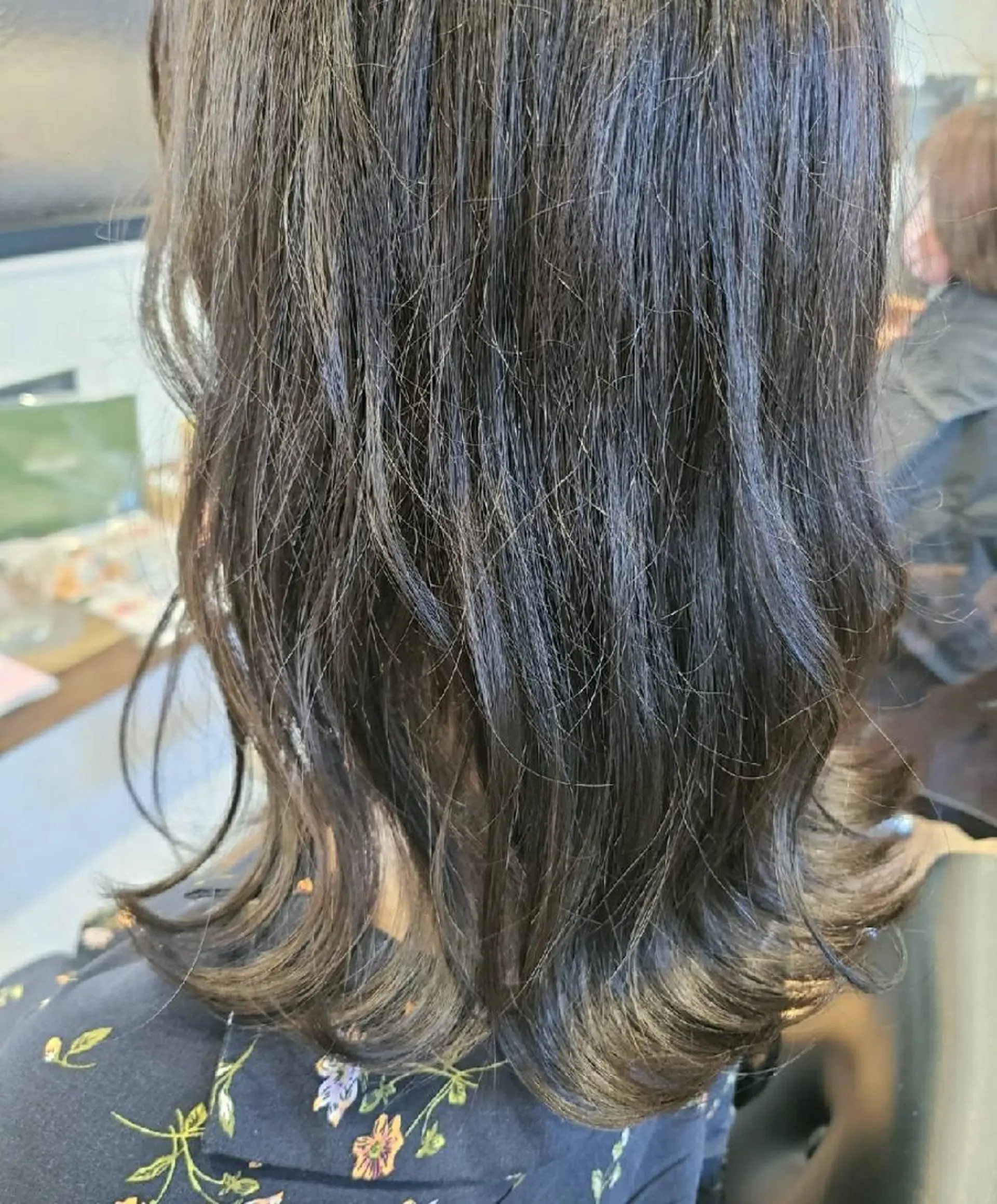 ロング アッシュ ヘアカラー トリートメント 関口 友菜のヘアスタイル