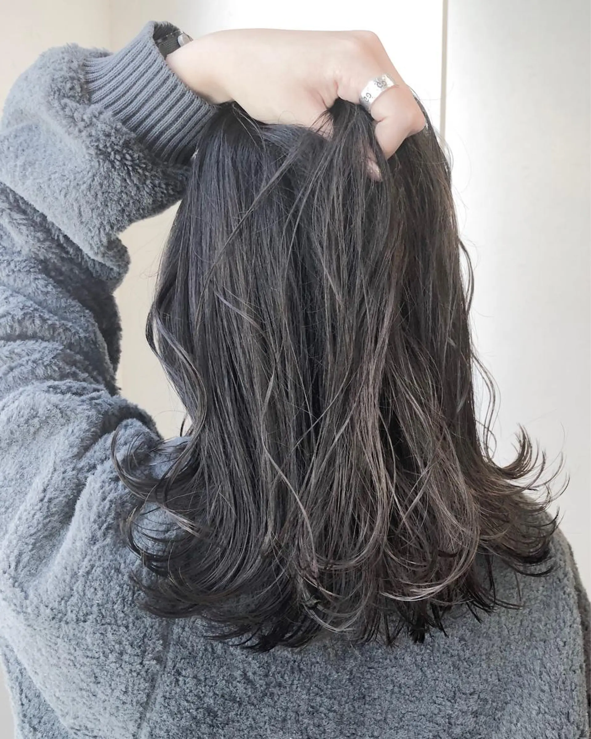 ミディアム カラー グレージュ TOWA 野村　コウダイのヘアスタイル