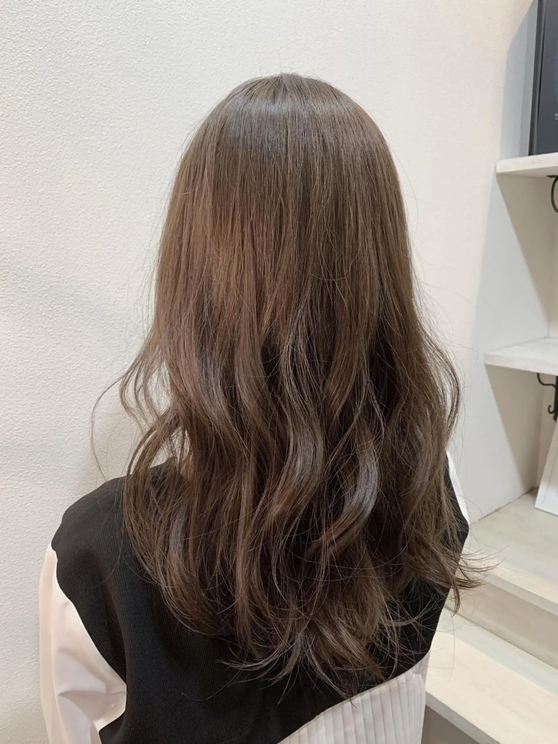 ロング カラー ベージュカラー グレージュ 艶カラー/ Nanamiのヘアスタイル