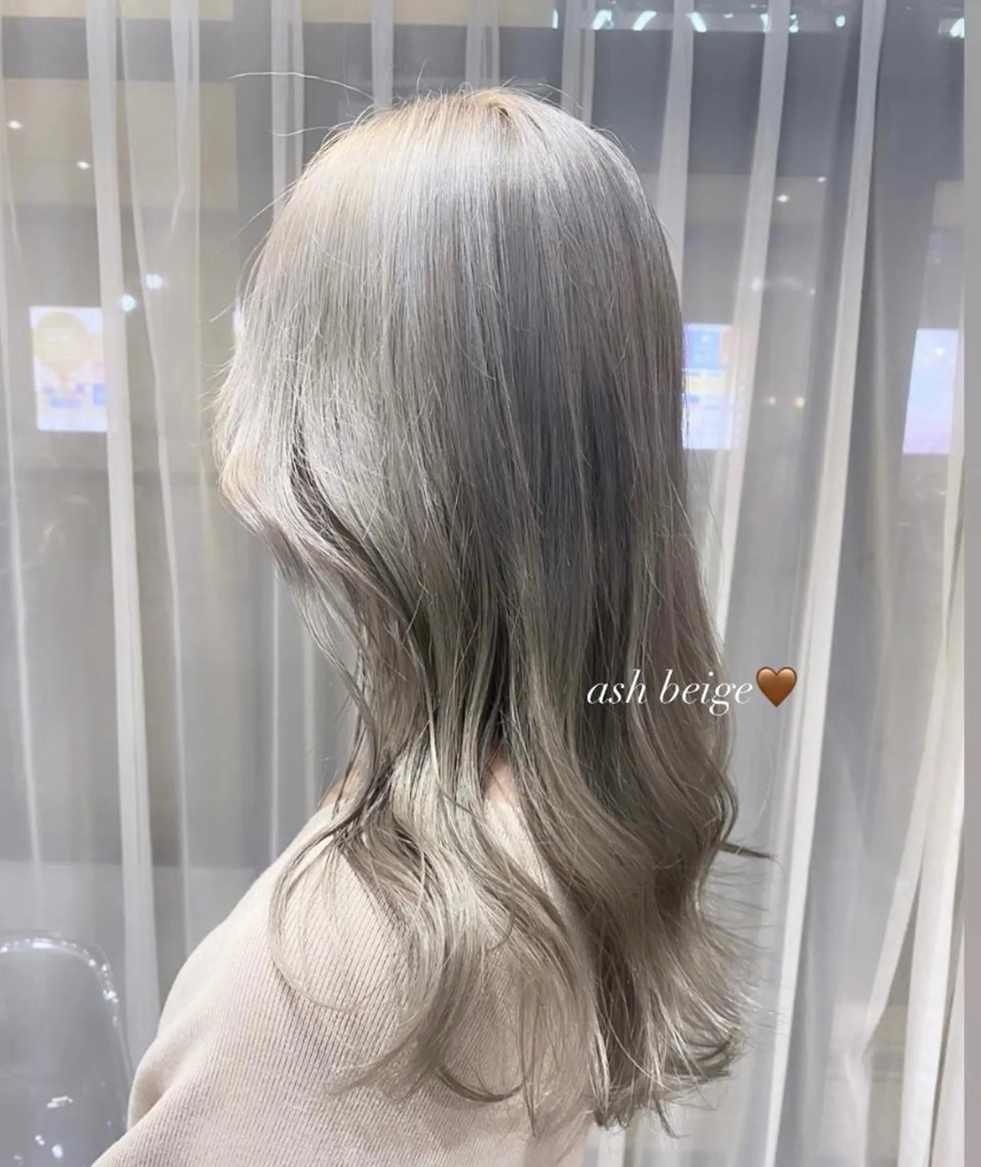 ロング カラー パーマ ヘアアレンジ メンズ キッズ ネイル マツエク・マツパ メンズハイトーン アッシュ ベージュカラー ハイトーンカラー ハイトーン/透け感 カラー🎀真香のヘアスタイル