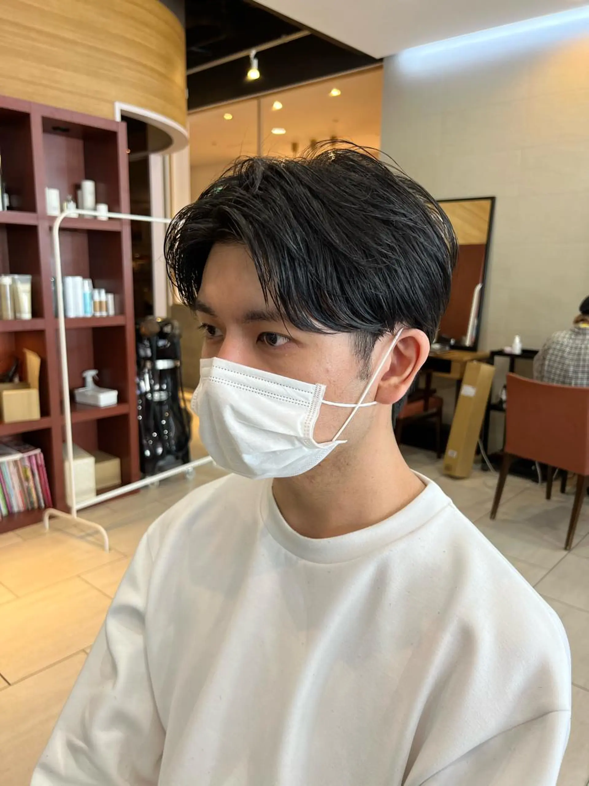 ショート パーマ メンズ センターパート メンズカット曲がる 縮毛矯正佐々木タクマのヘアスタイル