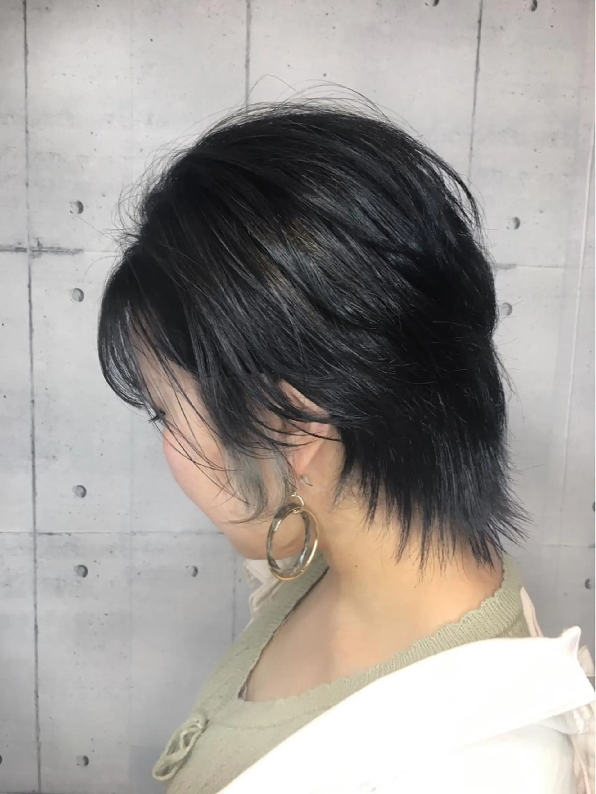 ショート カラー ヘアアレンジ 黒髪 ブルーカラー ブルーブラック イヤリングカラー ハイレイヤー 韓・中華美女ヘア 🇰🇷×🇨🇳のヘアスタイル