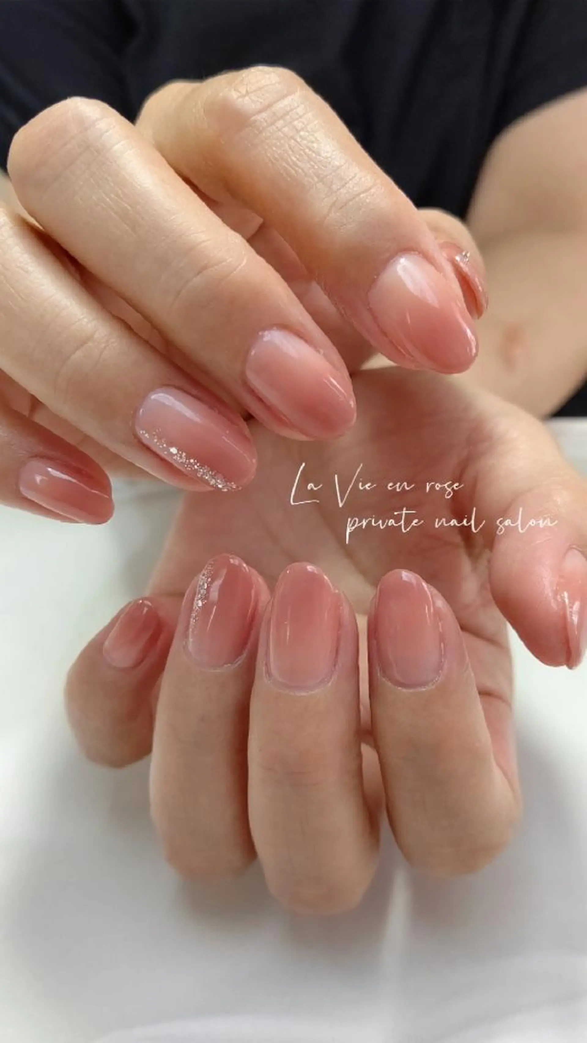 ネイル ラヴィアン ローズのネイルデザイン