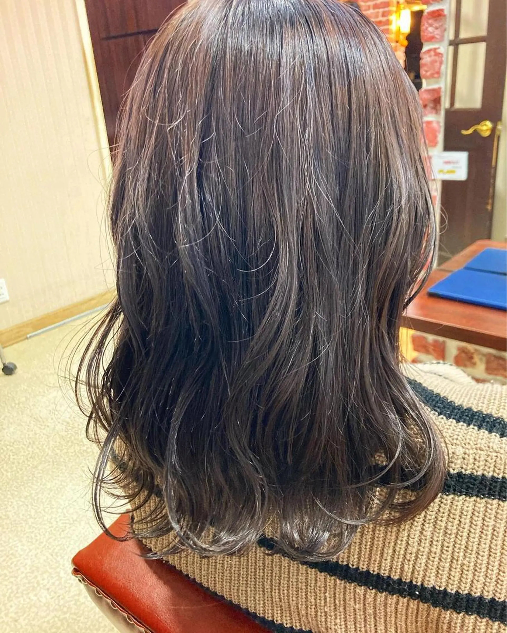 ミディアム カラー 谷口 真代のヘアスタイル