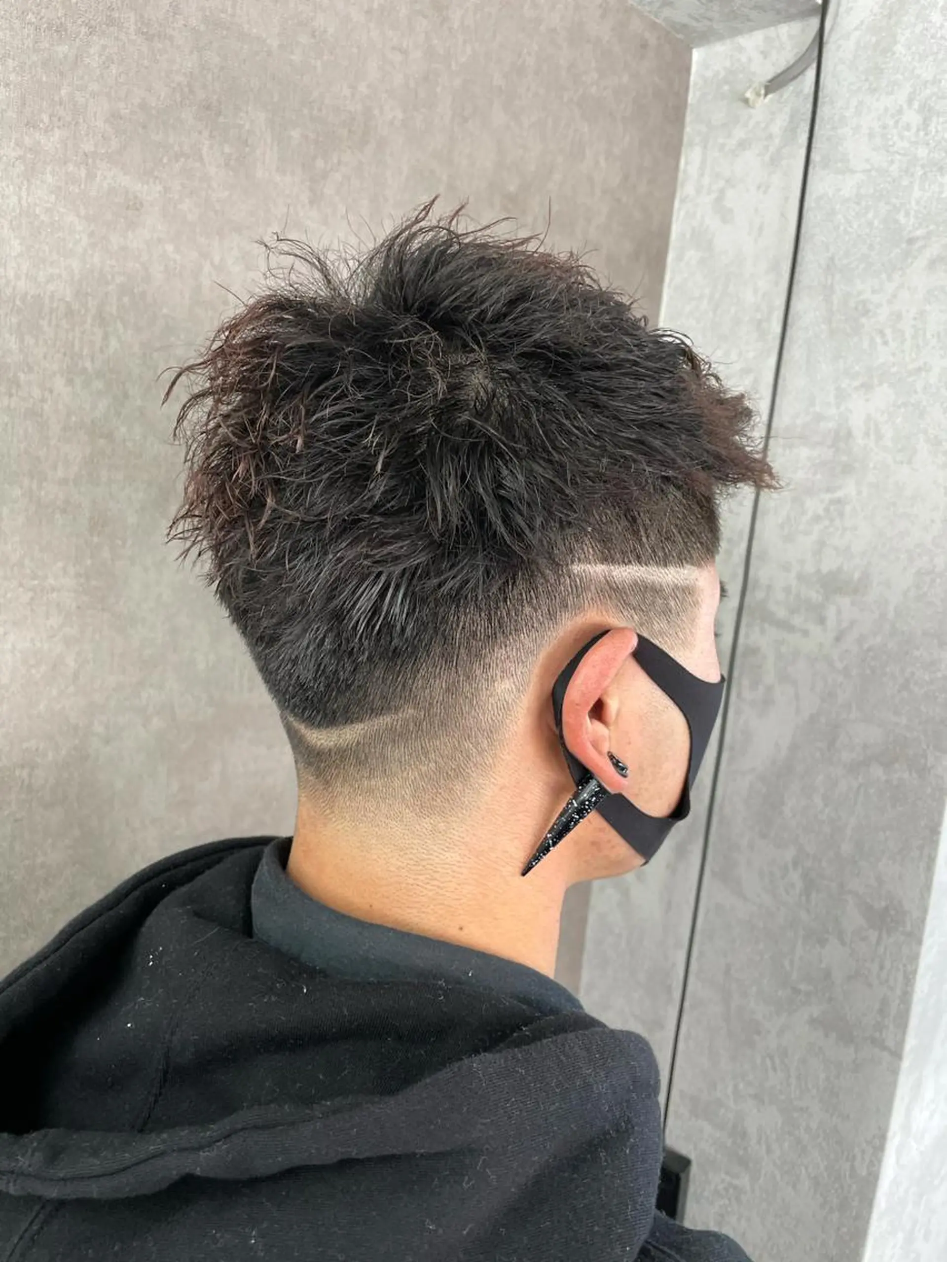 ショート パーマ メンズ フェードカット メンズパーマ メンズツイストパーマ ツイストパーマ メンズ専門 中島俊【朝霞】のヘアスタイル