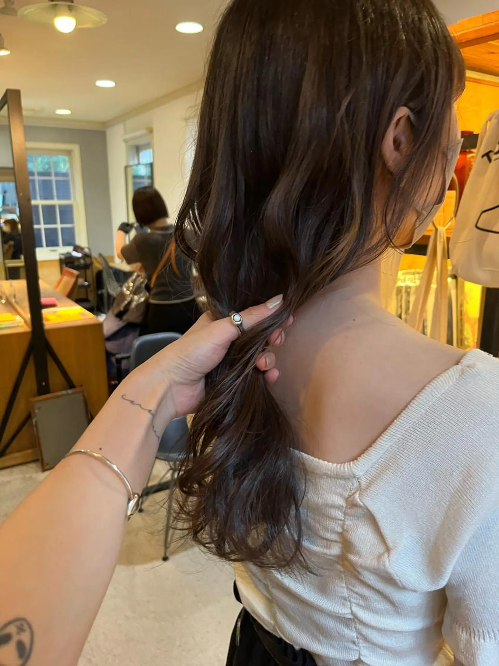 セミロング カラー eri kinjoのヘアスタイル