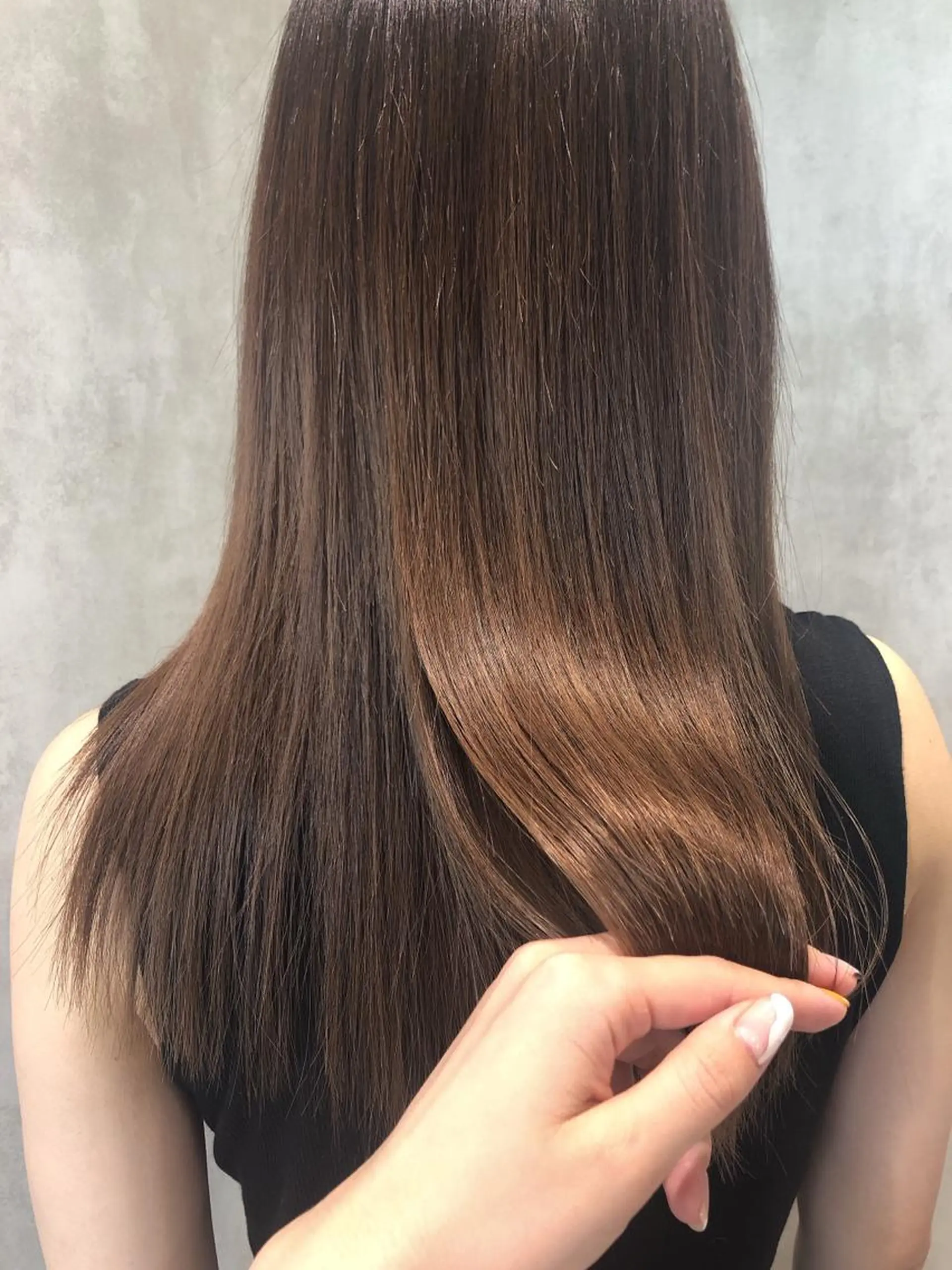 セミロング 宮久 真子のヘアスタイル