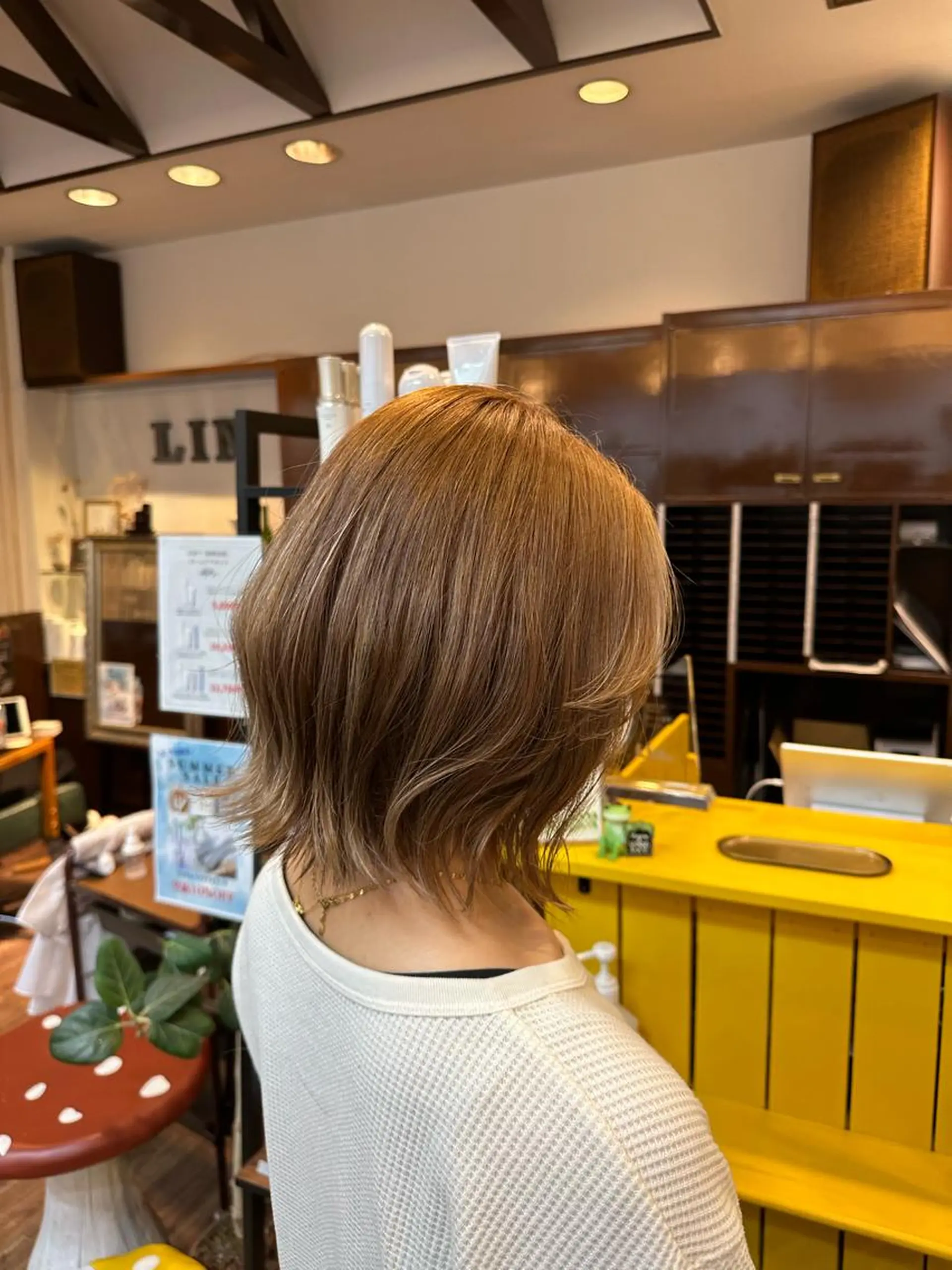 ミディアム カラー ベージュカラー 透明感カラー ハイライトカラー ハイライト ハイトーン/デザイン カラー/大輔のヘアスタイル