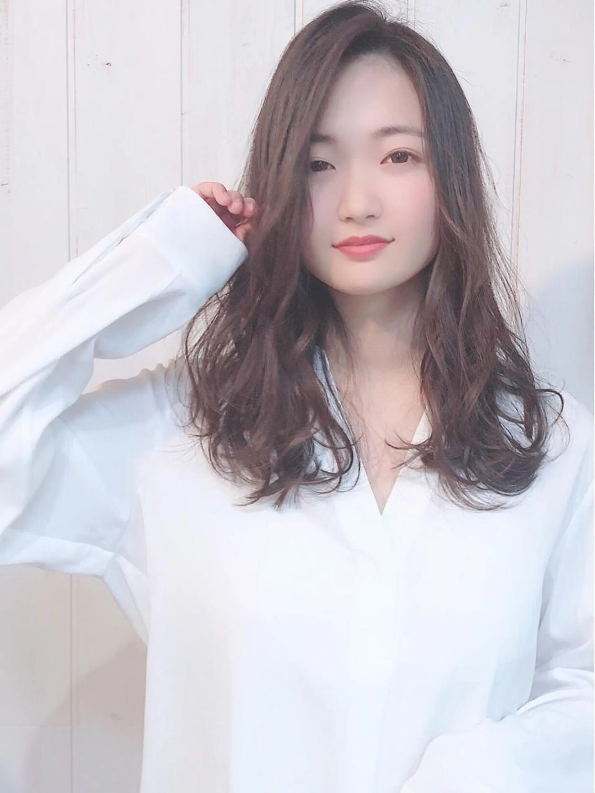 セミロング カラー 透明感カラー ハイライトカラー ハイトーンカラー ハイライト &グループ代表取締役 KOHEIのヘアスタイル