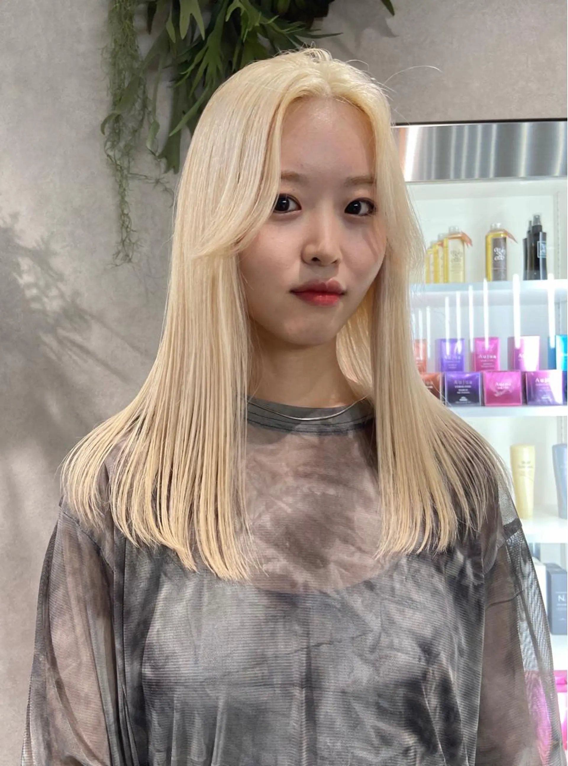 ロング カラー ブリーチ ブロンド ホワイトブロンド ヘアセット🎀パーマ Tsubasaのヘアスタイル