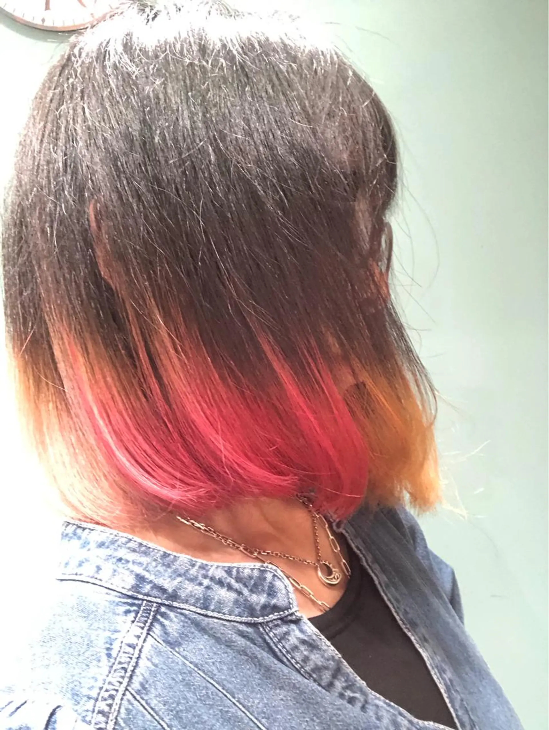 カラー みやもと まなみのヘアスタイル