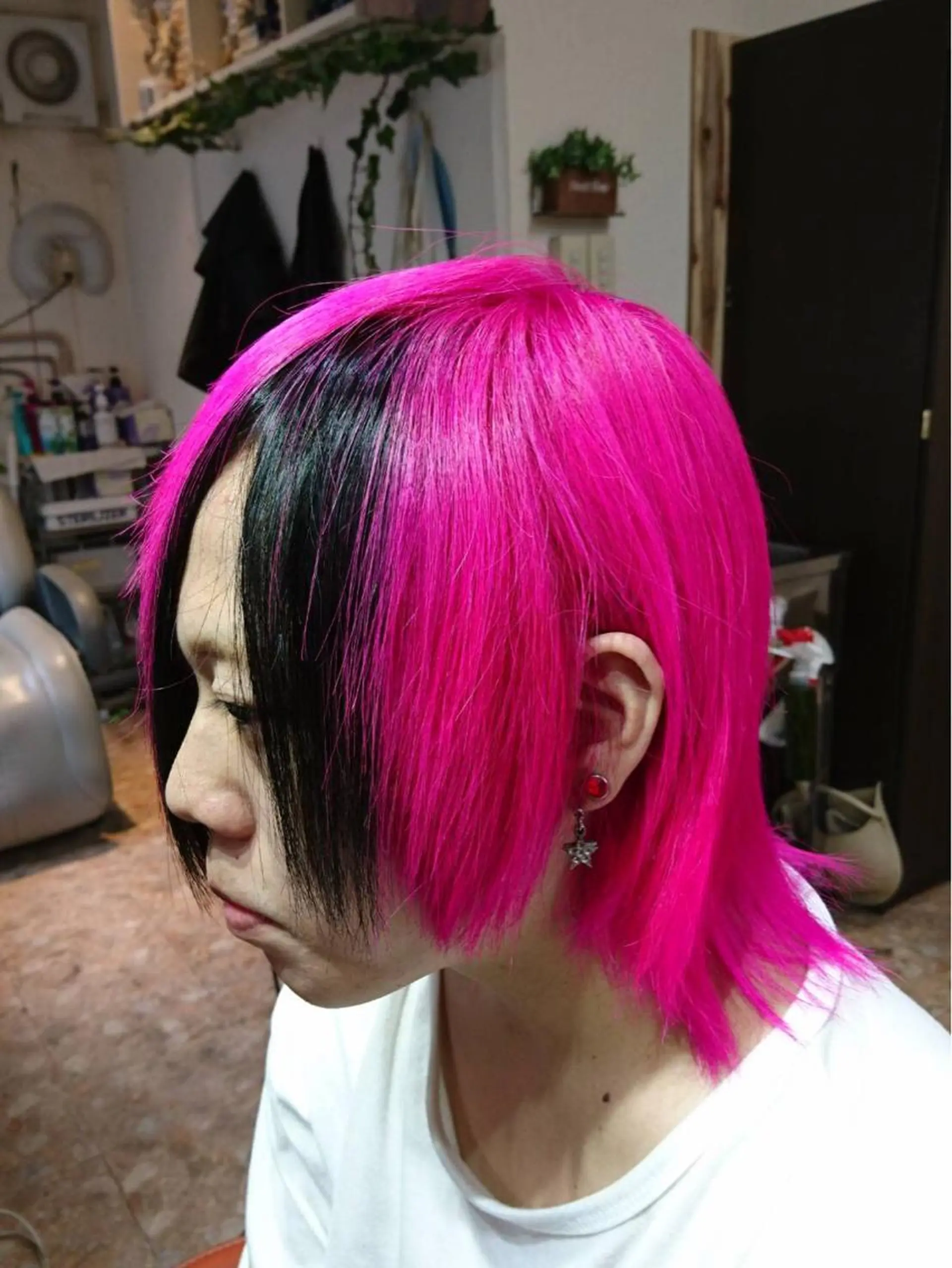 ミディアム にしかわ ゆーきのヘアスタイル