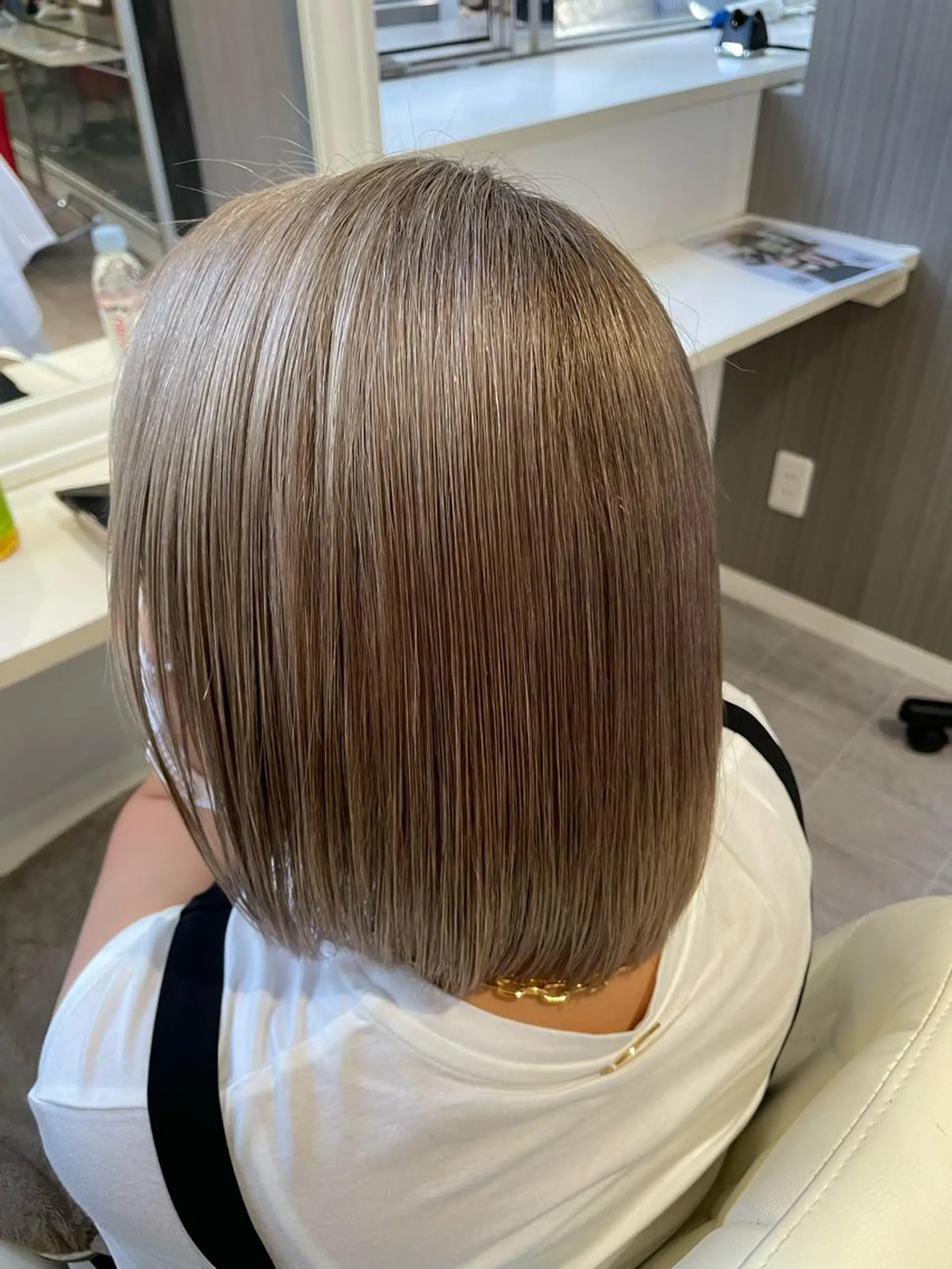 ミディアム カラー ブリーチ トリートメント Merlyosaka 早川未来のヘアスタイル