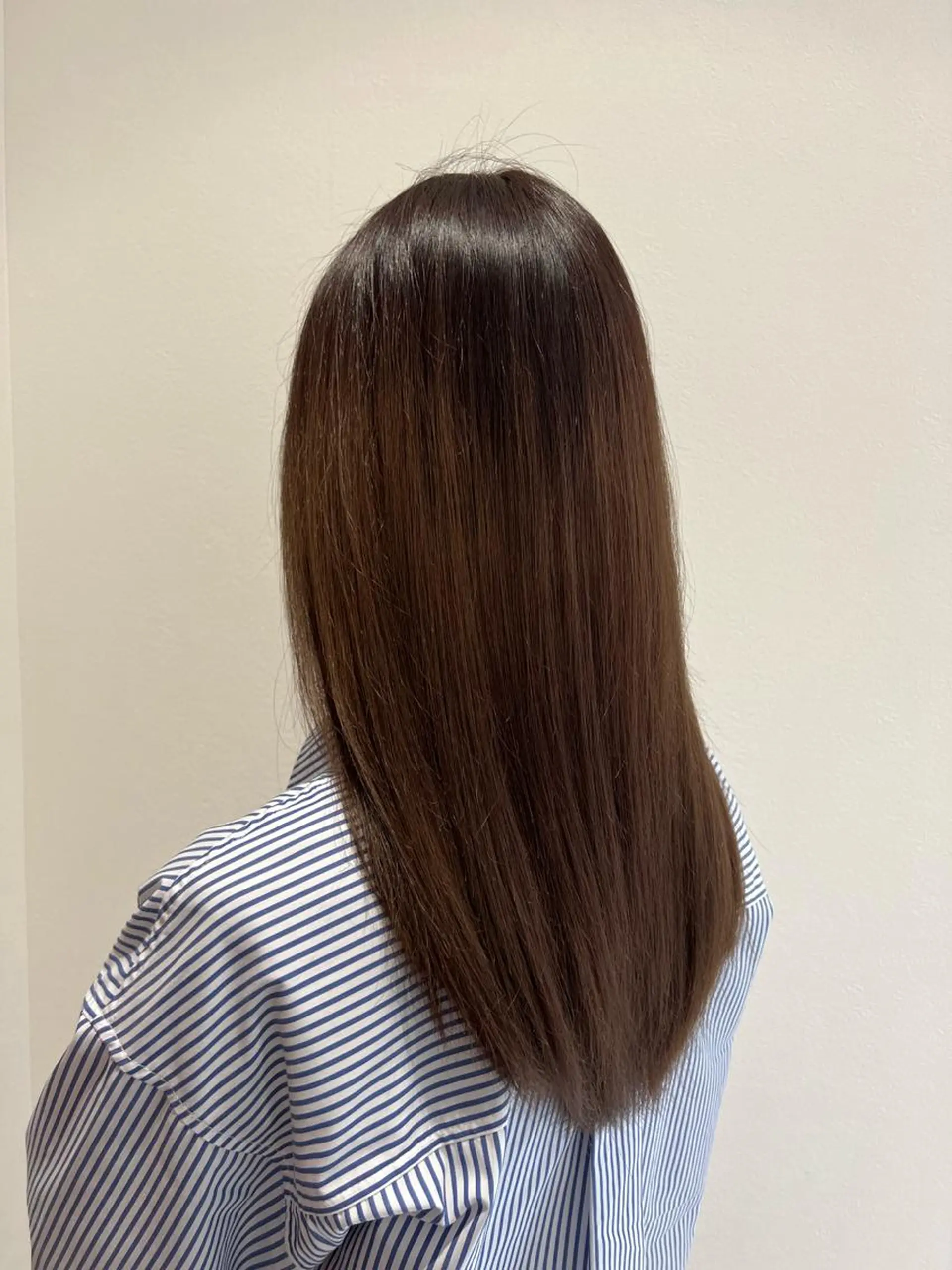 ロング ﾃﾞｻﾞｲﾝｶﾗｰ Mirutayaのヘアスタイル