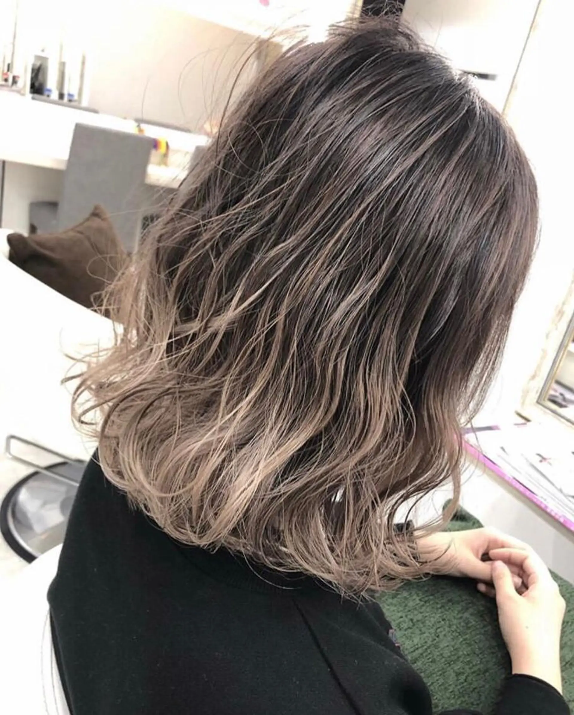 セミロング カラー 髪質改善 中川　翔のヘアスタイル