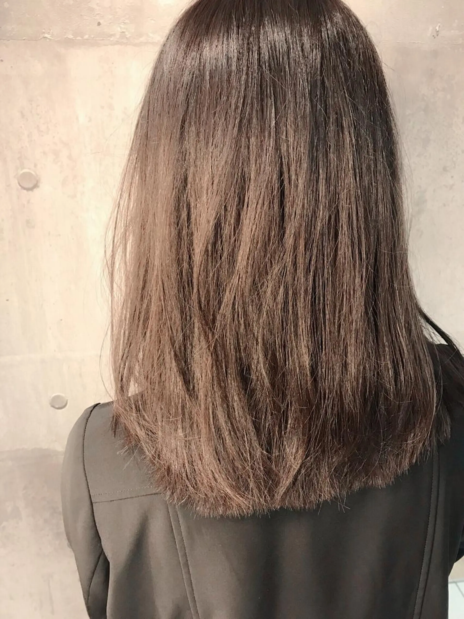 ミディアム カラー 透明感カラー グレージュ カット ヘアカラー トリートメント 田室 和幸のヘアスタイル