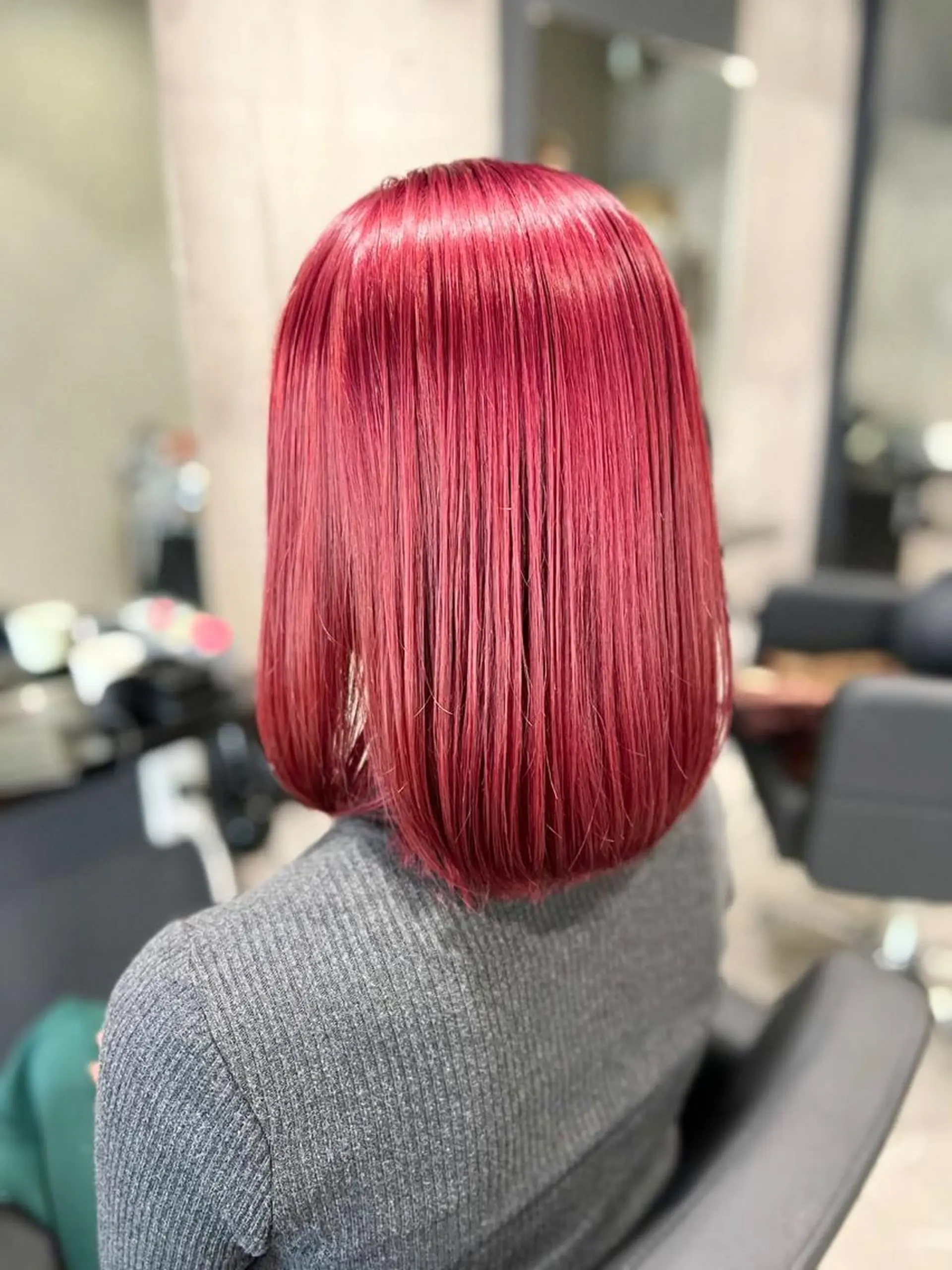 ミディアム カラー レッドカラー mimiiy梅田 中崎町ハイトーンのヘアスタイル
