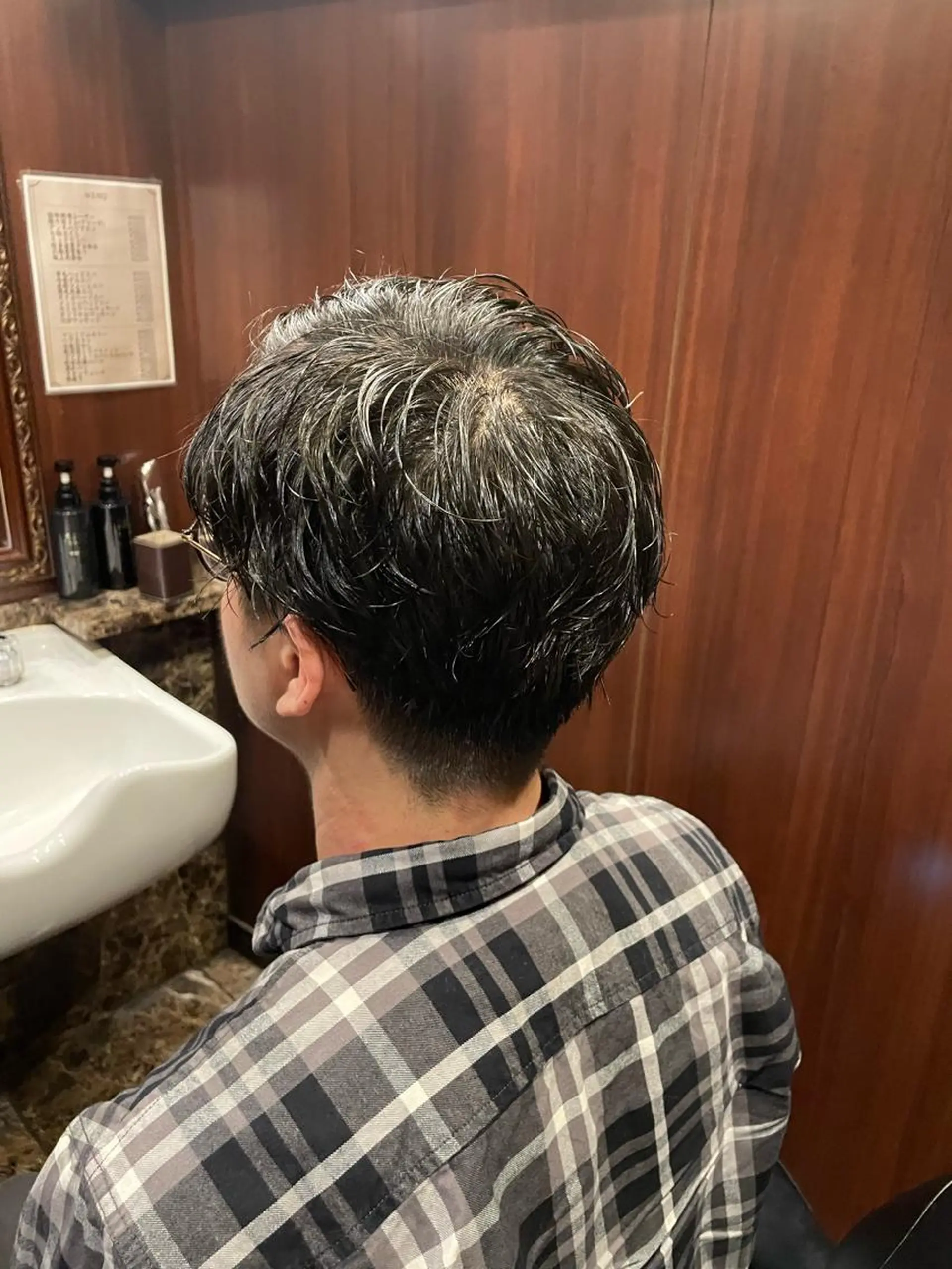 ミディアム パーマ メンズ 海老原 コウのヘアスタイル