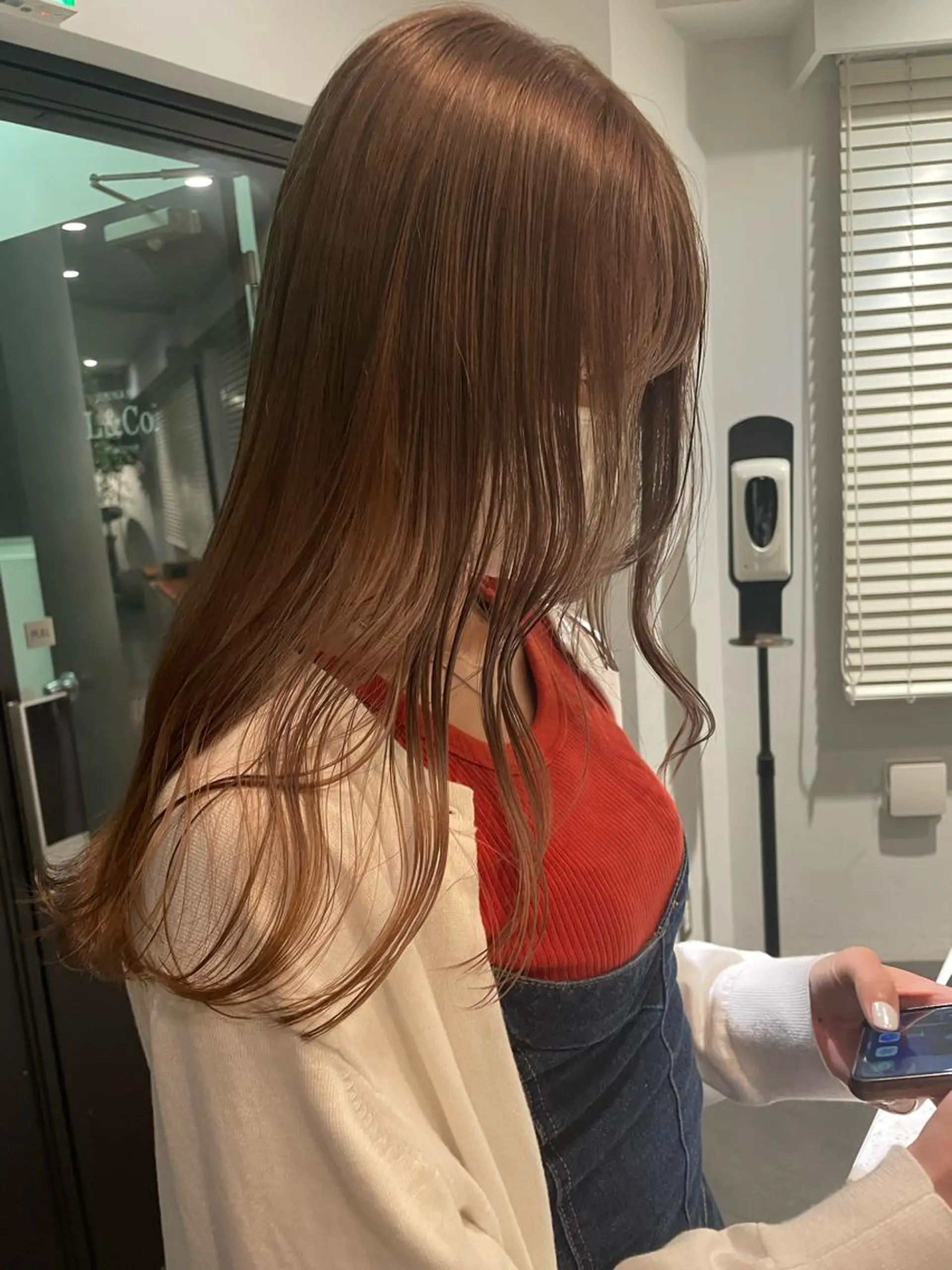 ロング カラー カット ヘアカラー 大人girly🛋️ 🤍yukakoのヘアスタイル