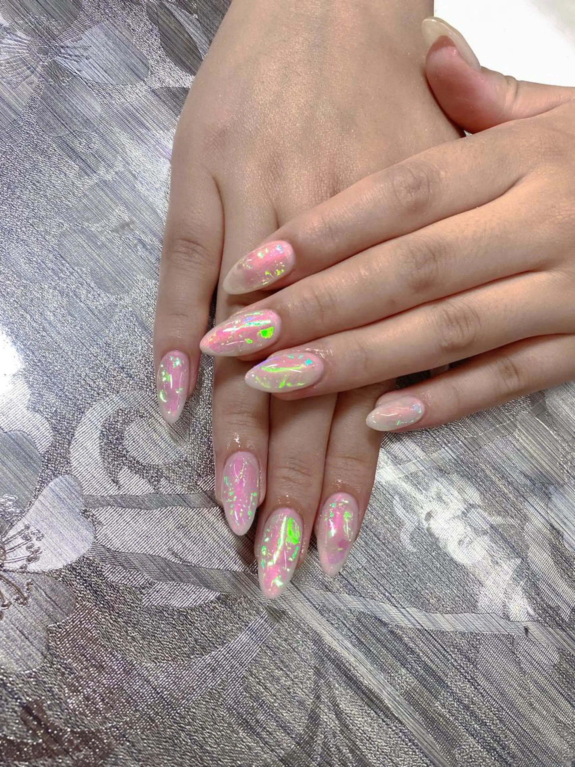 ネイル ハンドネイル I-nailロング /ワンホン/キラキラのネイルデザイン