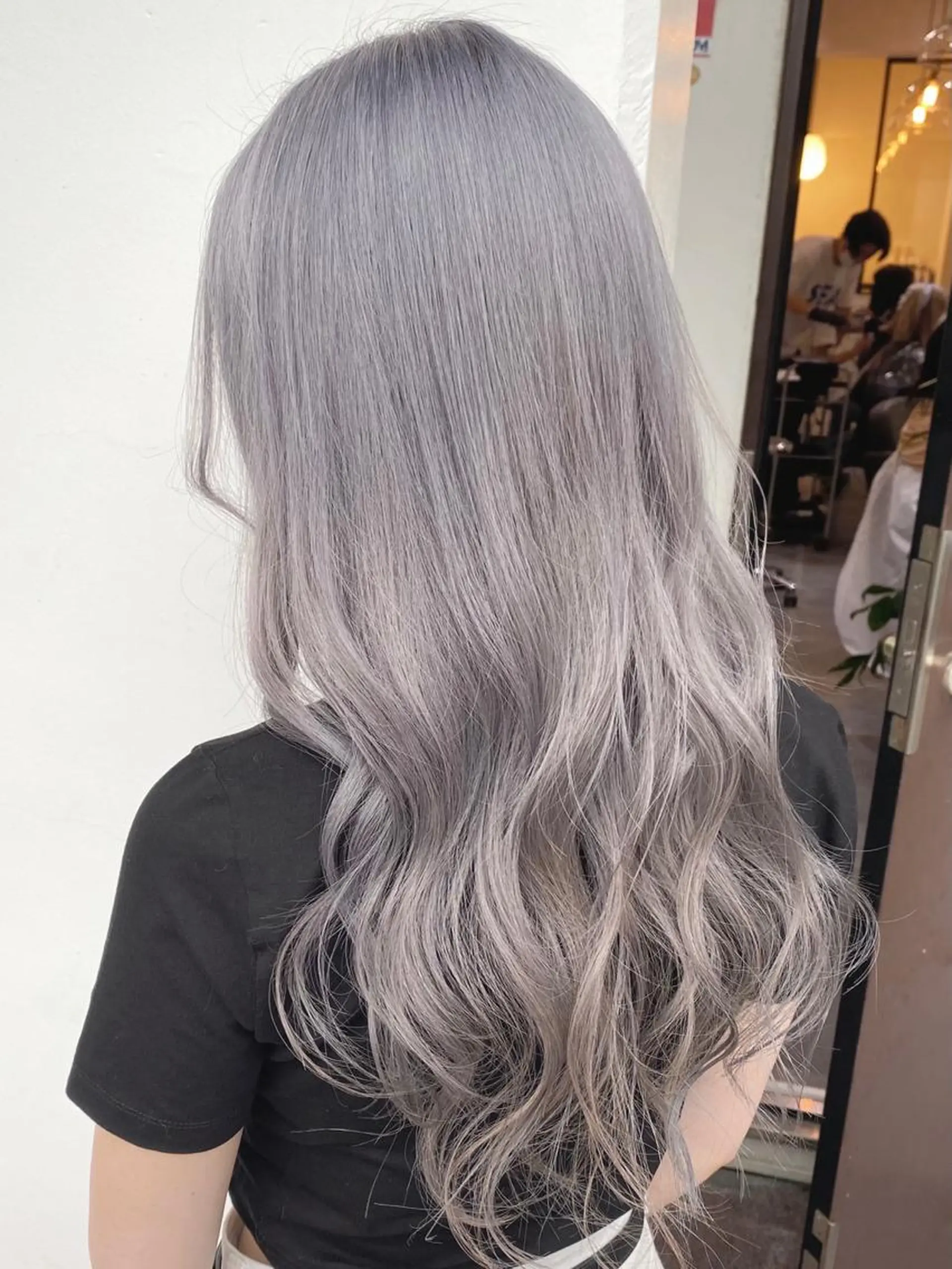 ロング ネイル マツエク・マツパ ホワイト ヘアカラー 艶ピンク*ヘアセット 🌙shioriのヘアスタイル