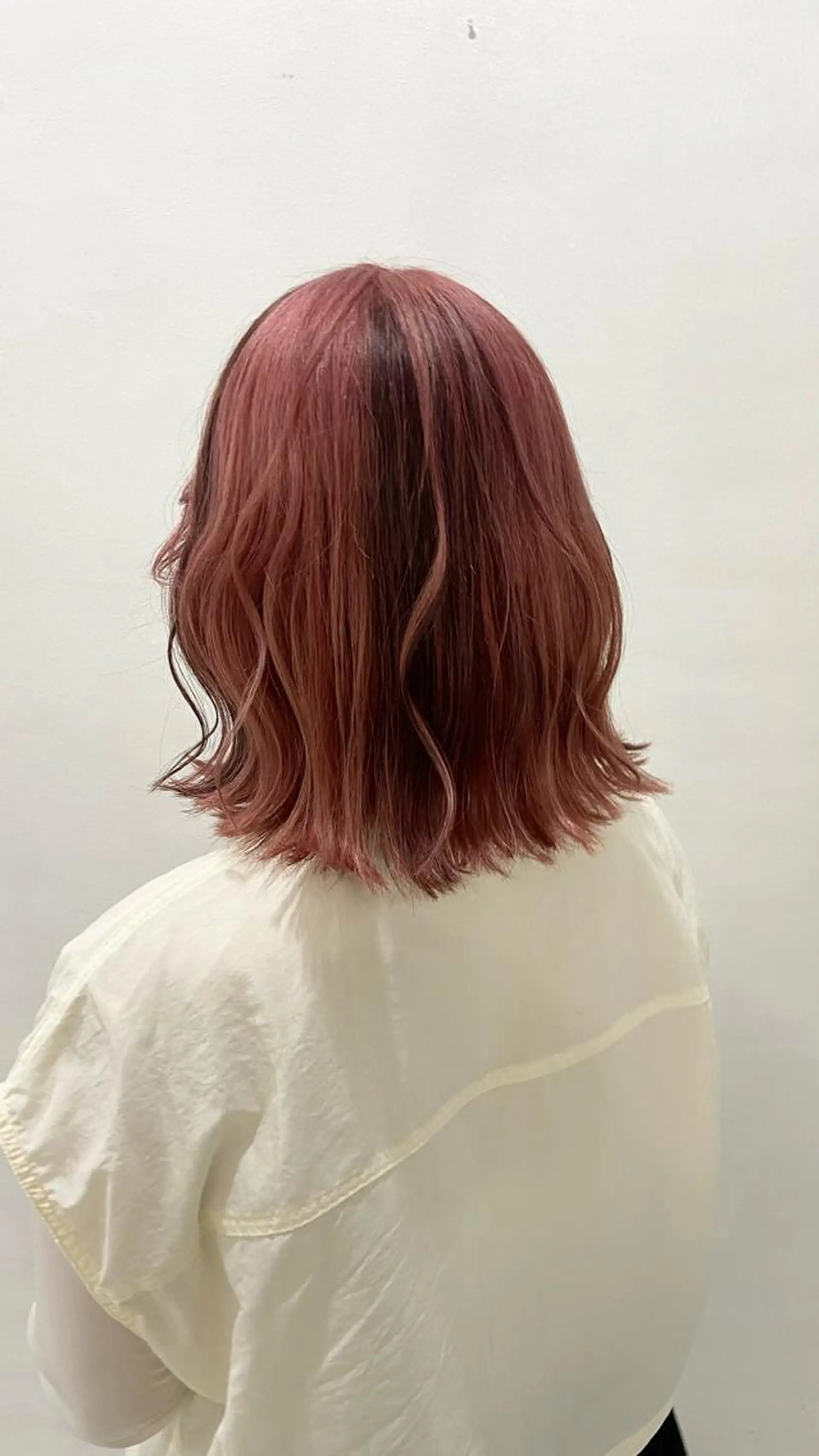 ミディアム ラベンダーベージュ パープルカラー ボブ ハイライト 髪質改善 札幌ブリーチカラー/ ダブルカラー/ドイのヘアスタイル