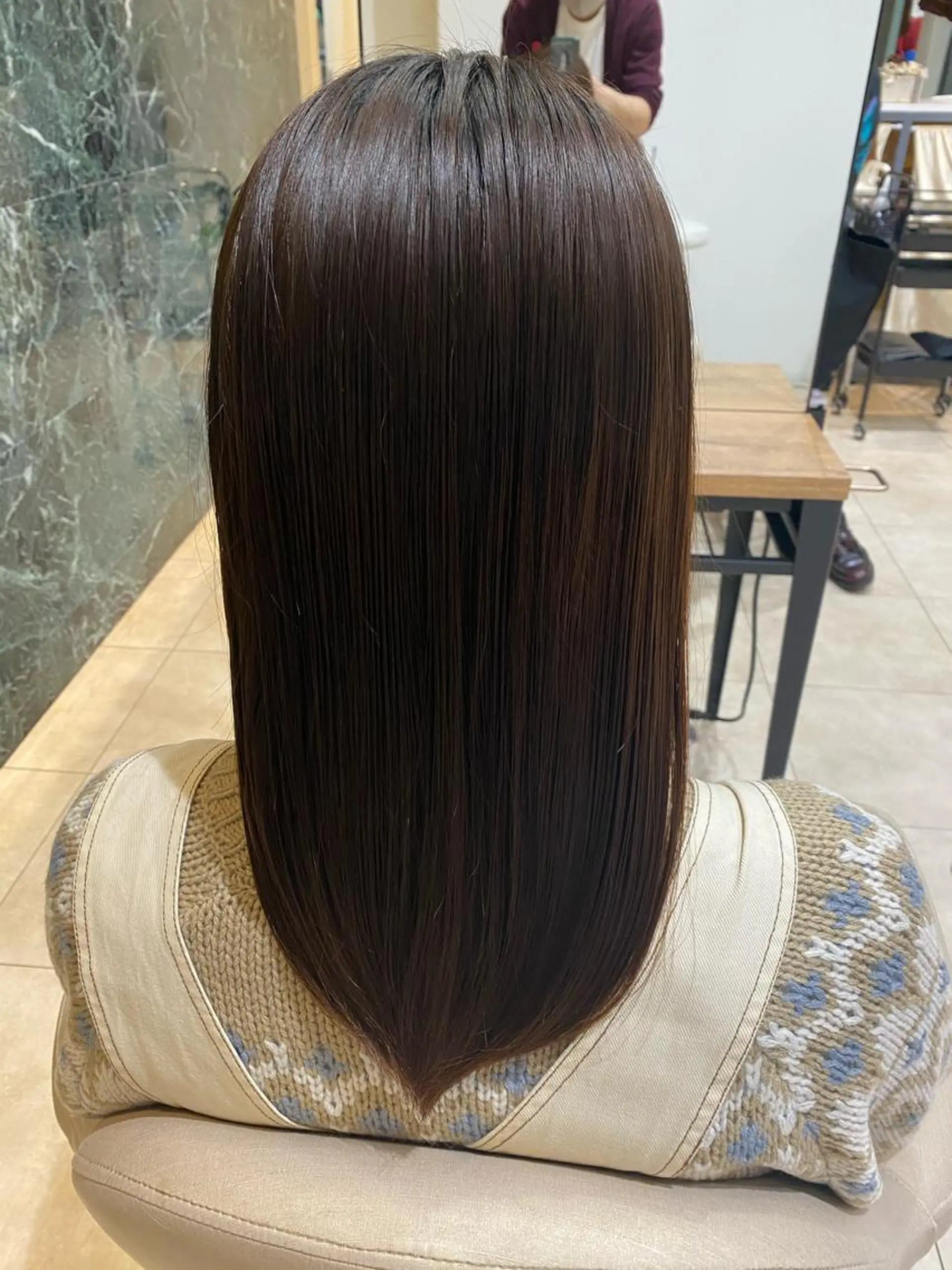 セミロング カラー トリートメント タナカ レイヤのヘアスタイル