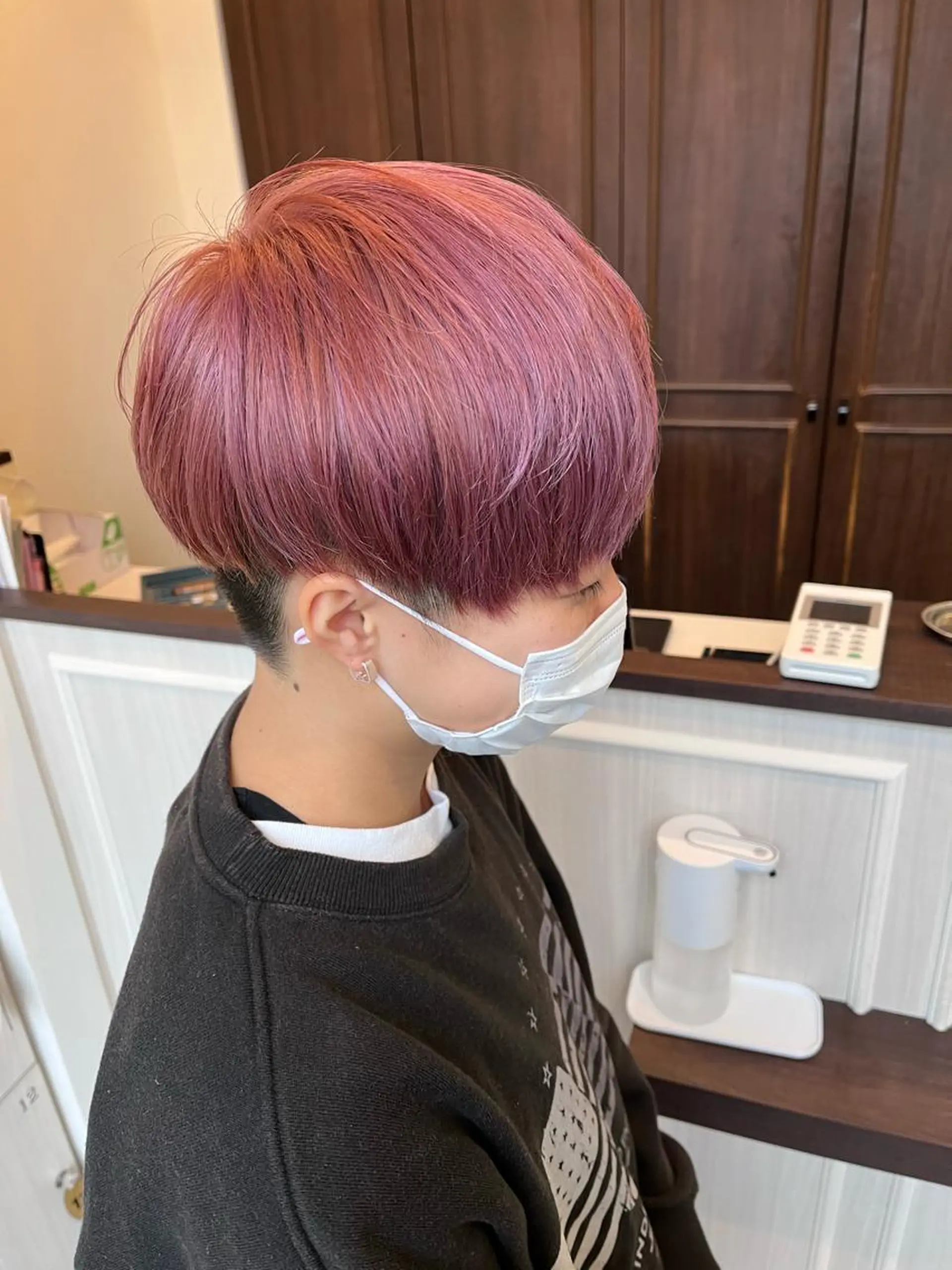 ショート カラー 渡邊 唯のヘアスタイル