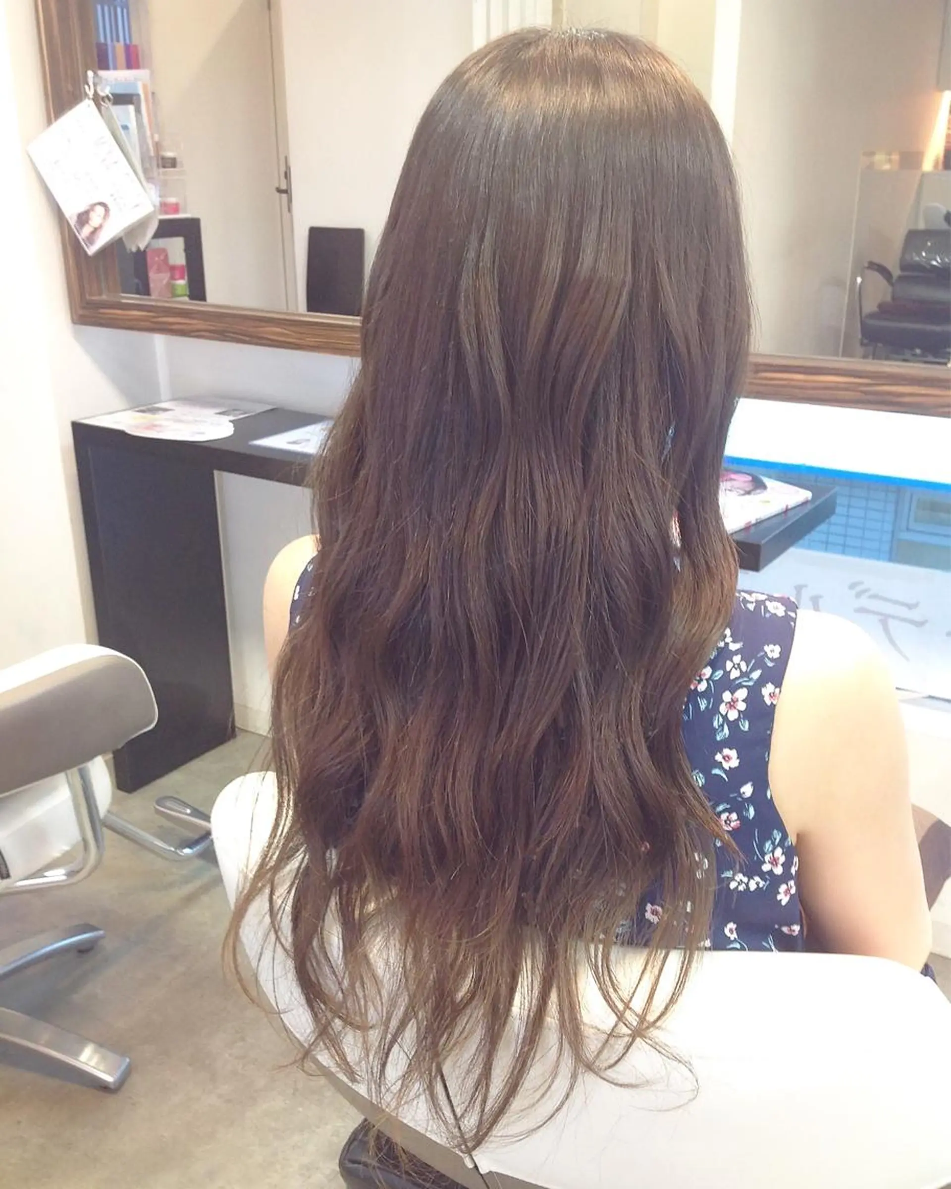 ロング カラー ブリーチ グラデーションカラー ブリーチなしカラー 榎園 由美のヘアスタイル