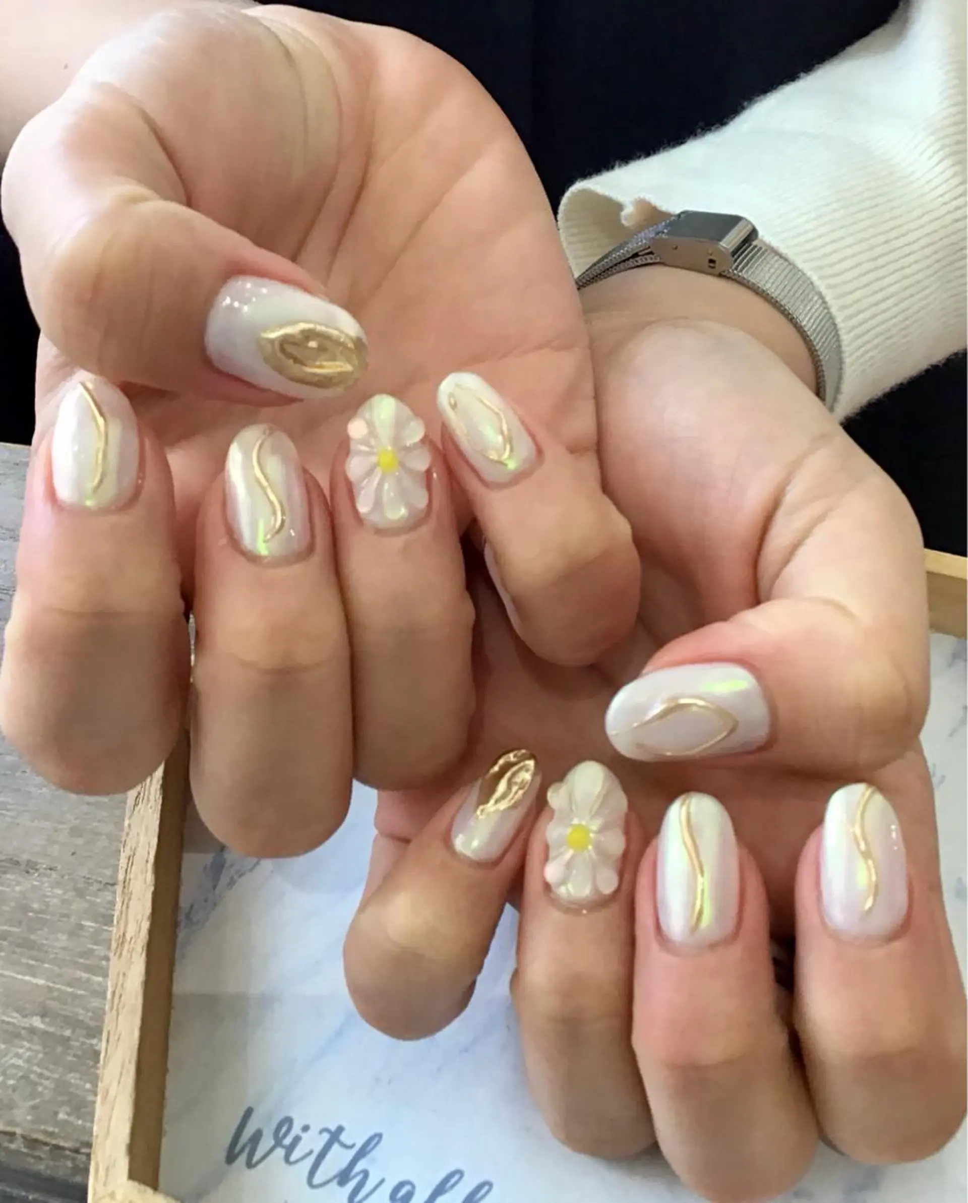 ネイル ハンドネイル Nest 平出のネイルデザイン