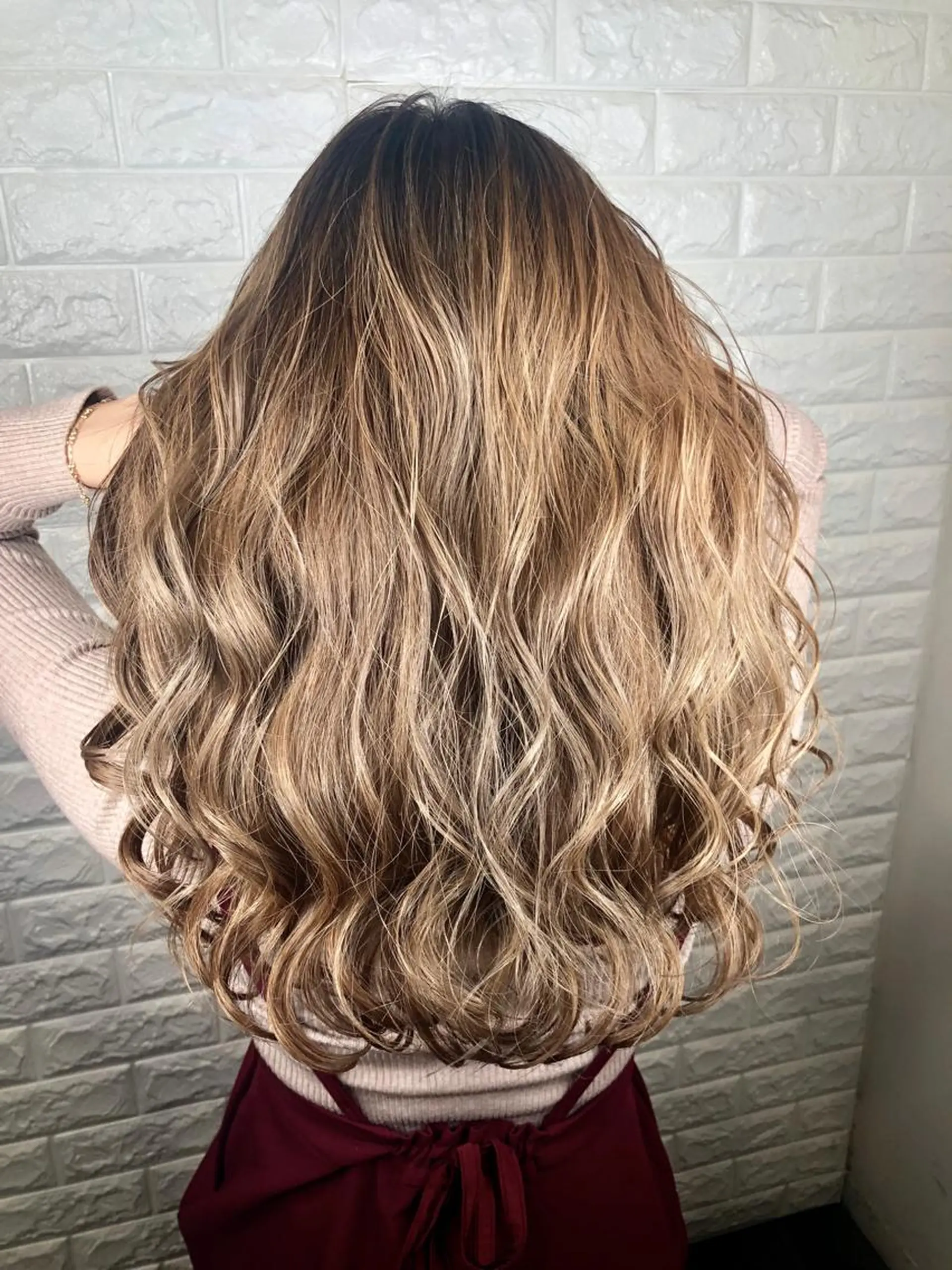 セミロング カラー カット ヘアカラー 西本 夏美のヘアスタイル