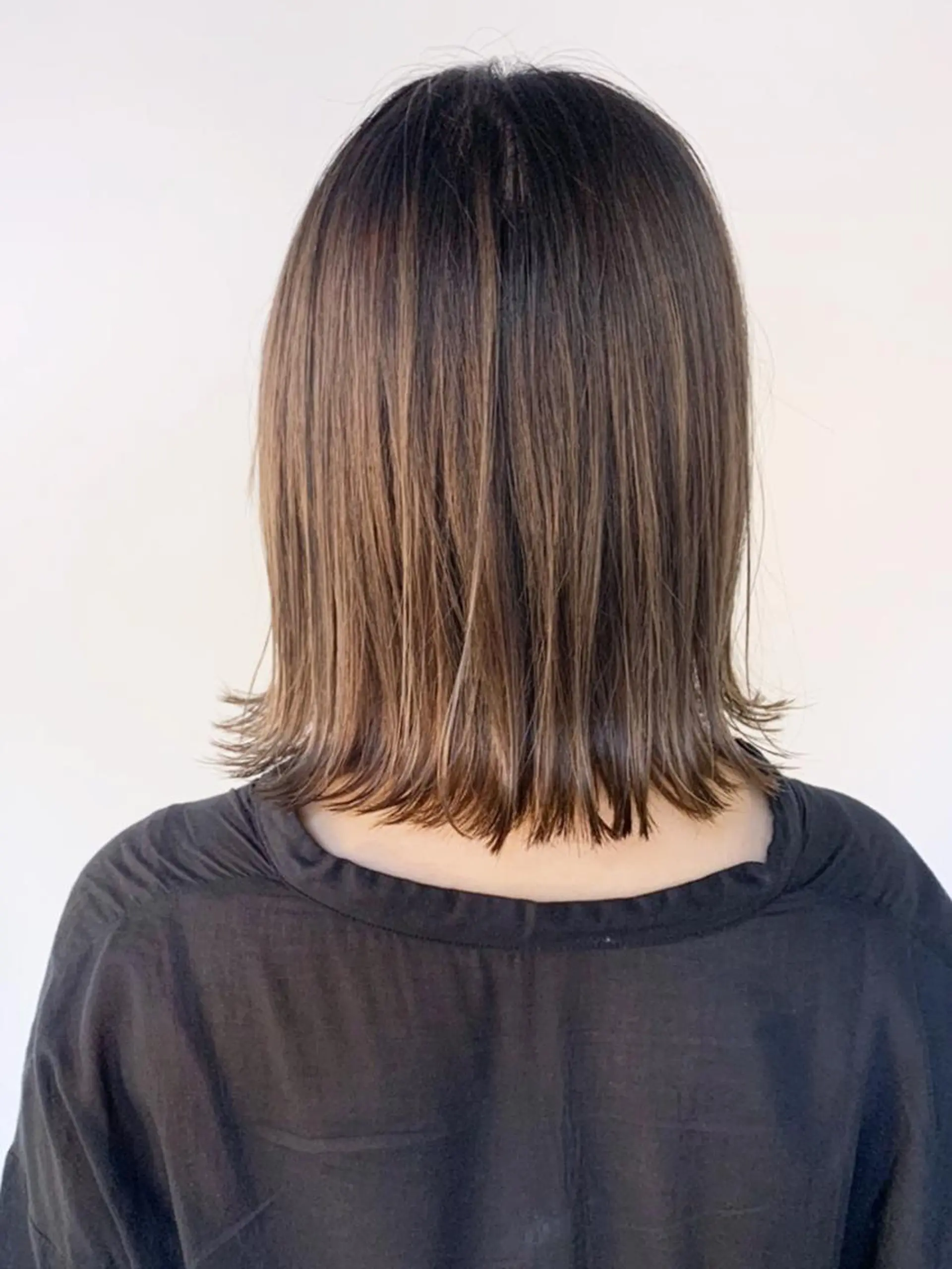 パーマ カラー ヘアアレンジ ミディアム バレイヤージュ レイヤーカット ITbyALBUM 中野店のヘアスタイル