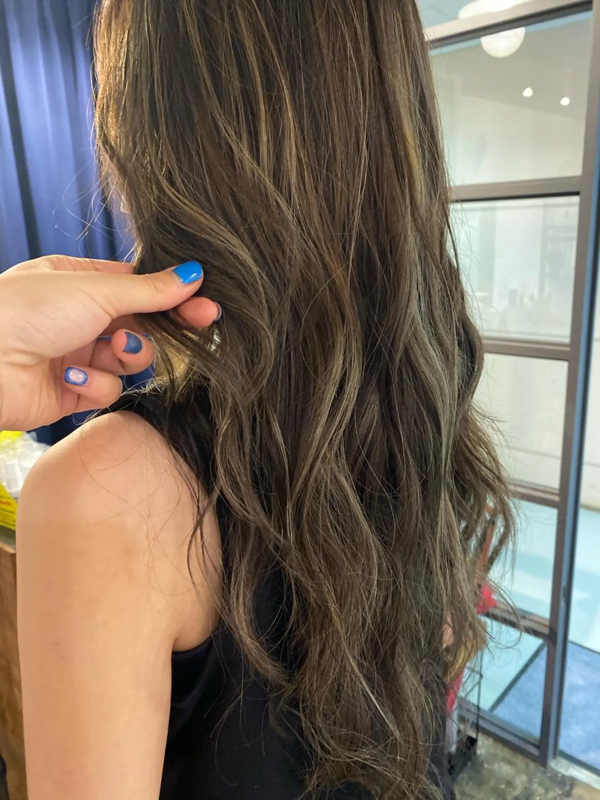 ロング カラー マンツーマン女性 美容師 奏のヘアスタイル