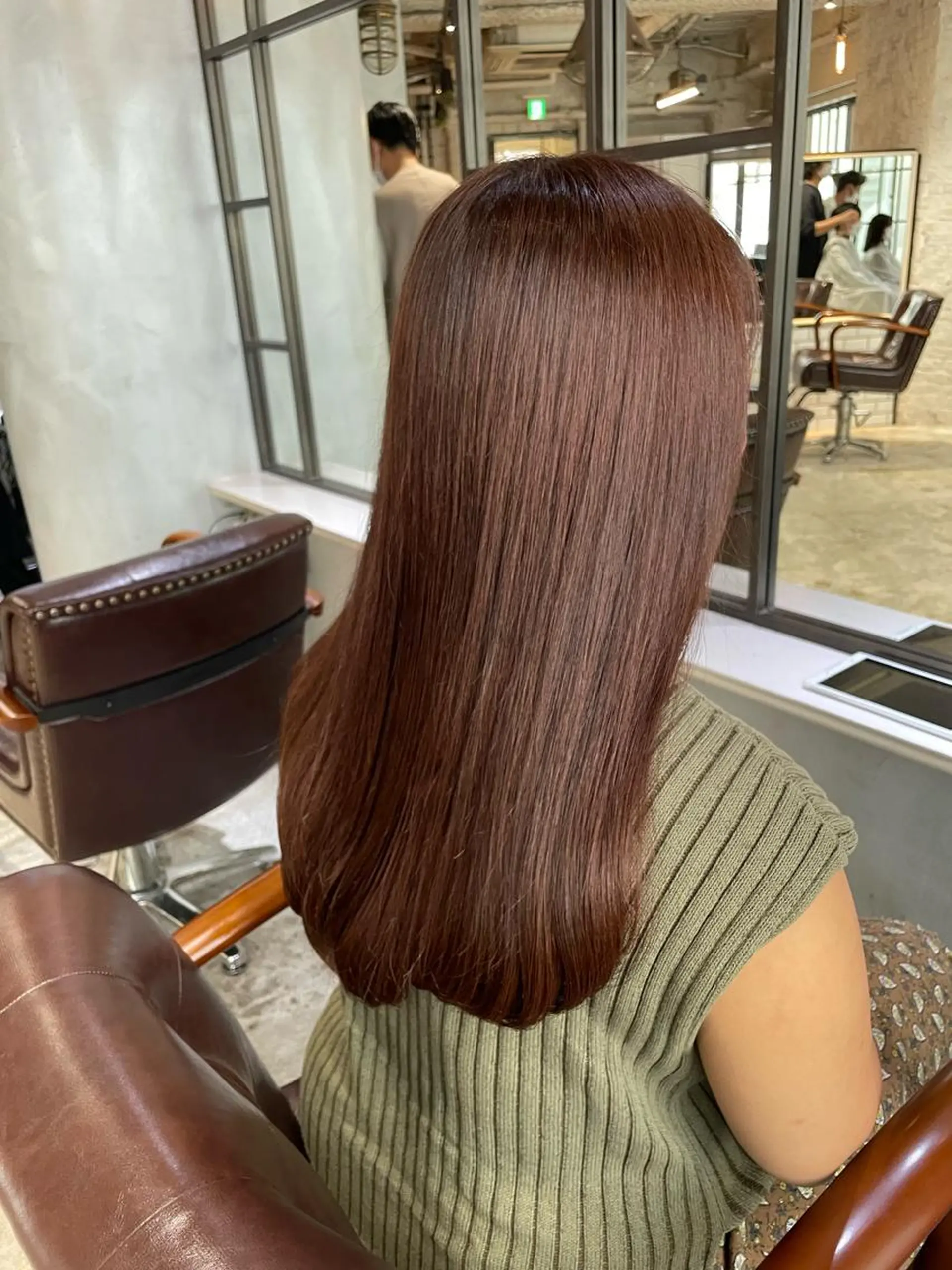 セミロング 顔まわりレイヤー 韓国風ヘア レイヤーカット ローレイヤー 縮毛矯正 Masena所属・【必ず似合わせます】 川口航平のヘアスタイル