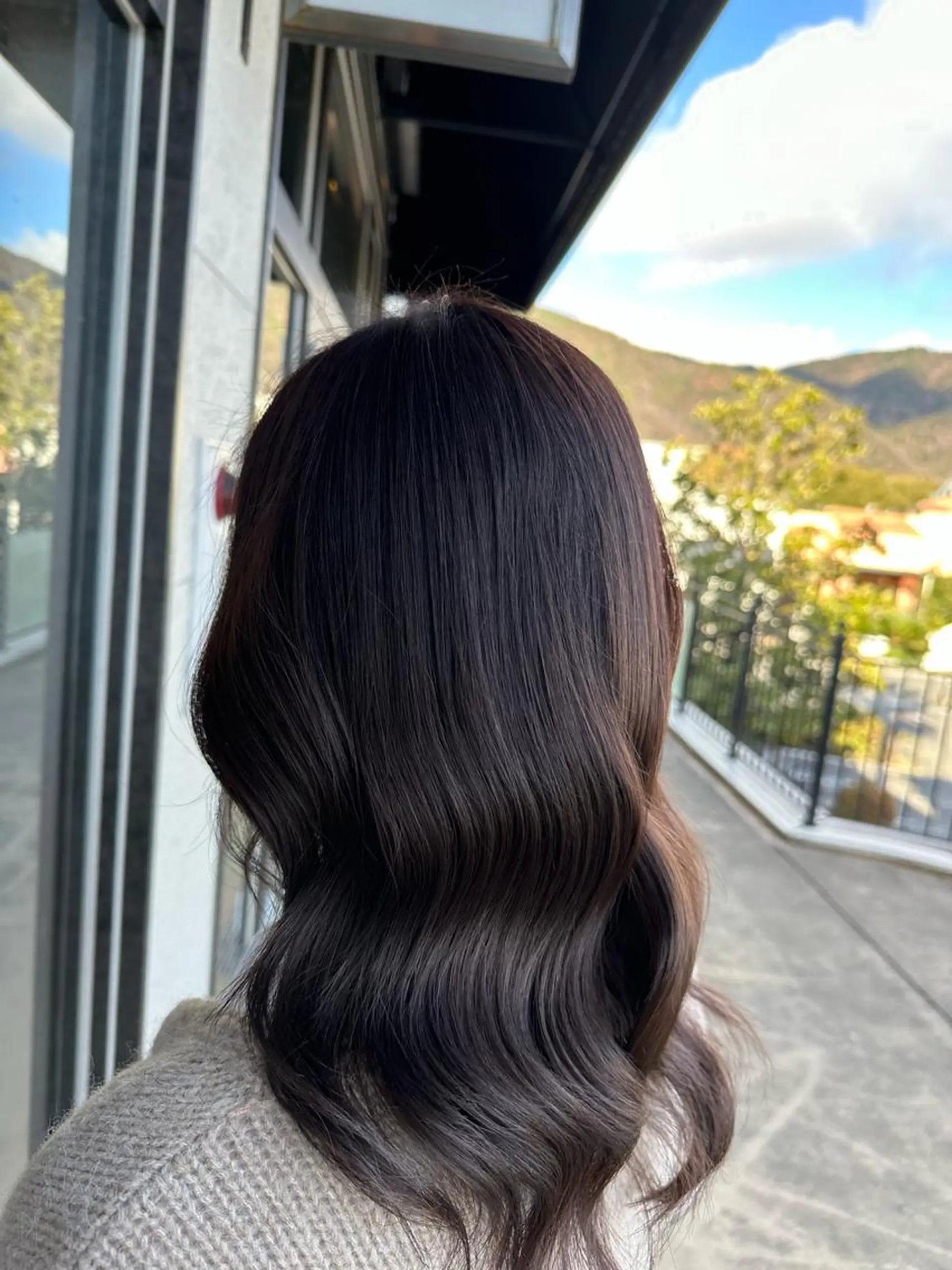 ロング カラー グレージュ ラベンダーカラー ラベンダーグレージュ ラベンダーグレー ヘアカラー トリートメント 鵜飼 真伍のヘアスタイル