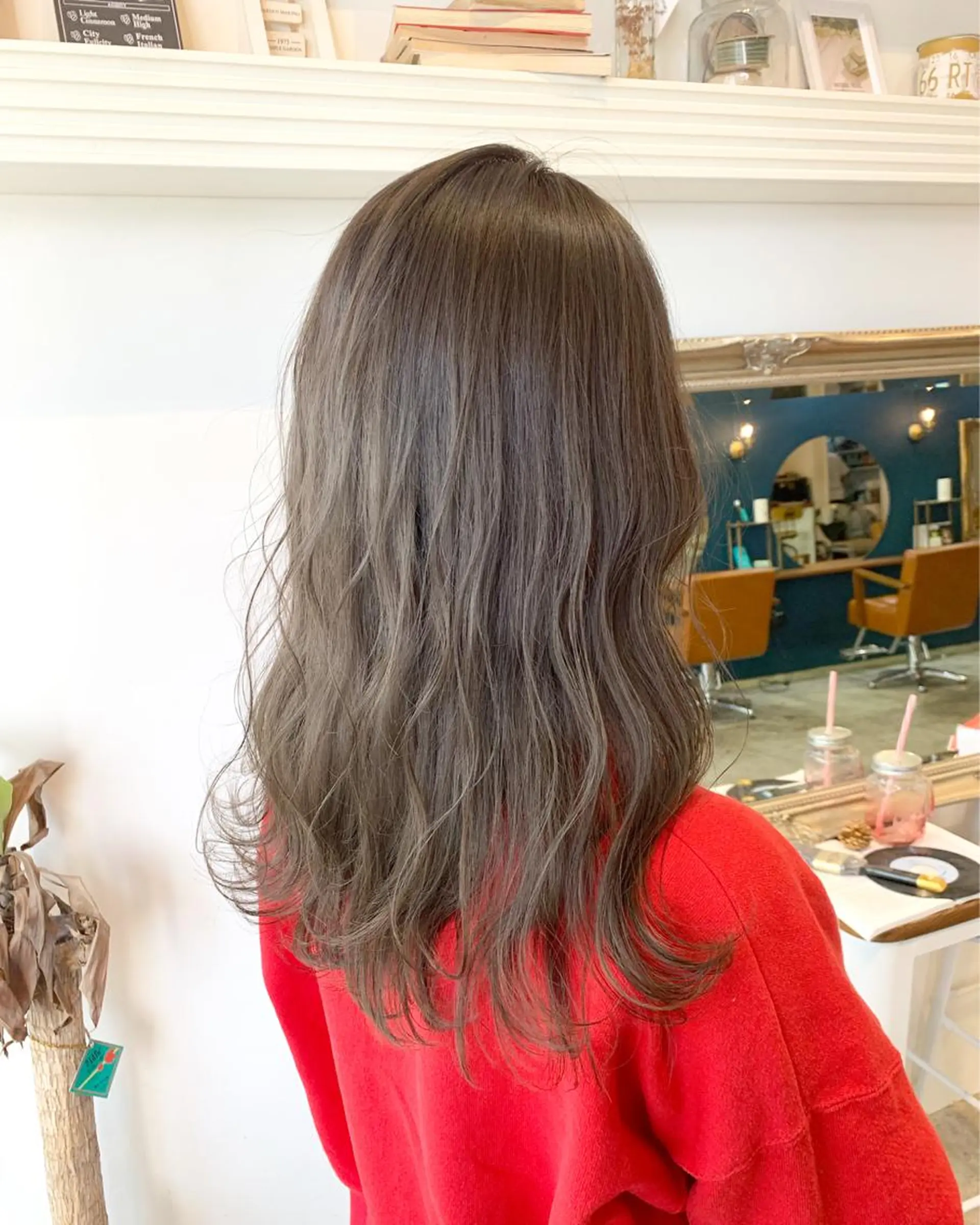 セミロング カラー ヘアアレンジ ベージュカラー ミルクティーベージュ ヘアカラー トリートメント ヘッドスパ ヘアセット 大宮/山口 竣也のヘアスタイル