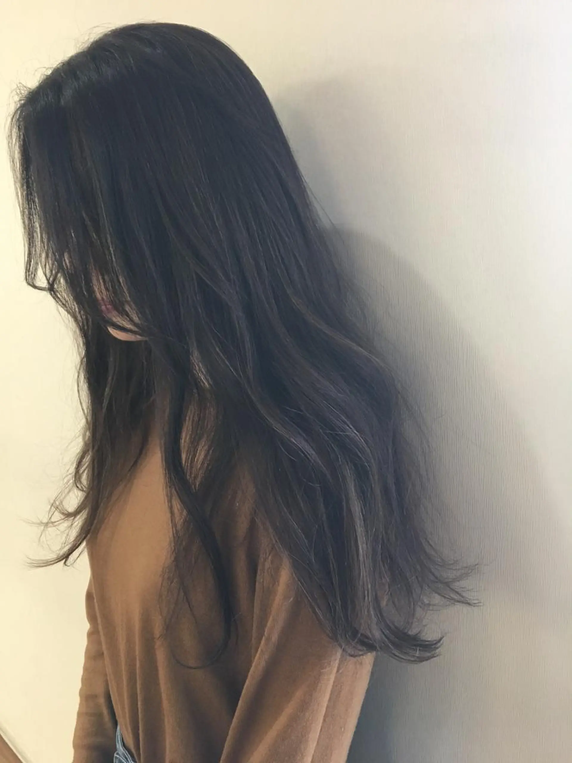 ロング カラー アッシュ ブルーカラー ブルーアッシュ ハイライトカラー ハイライト 三浦瑠璃ungu gallery⭐️のヘアスタイル