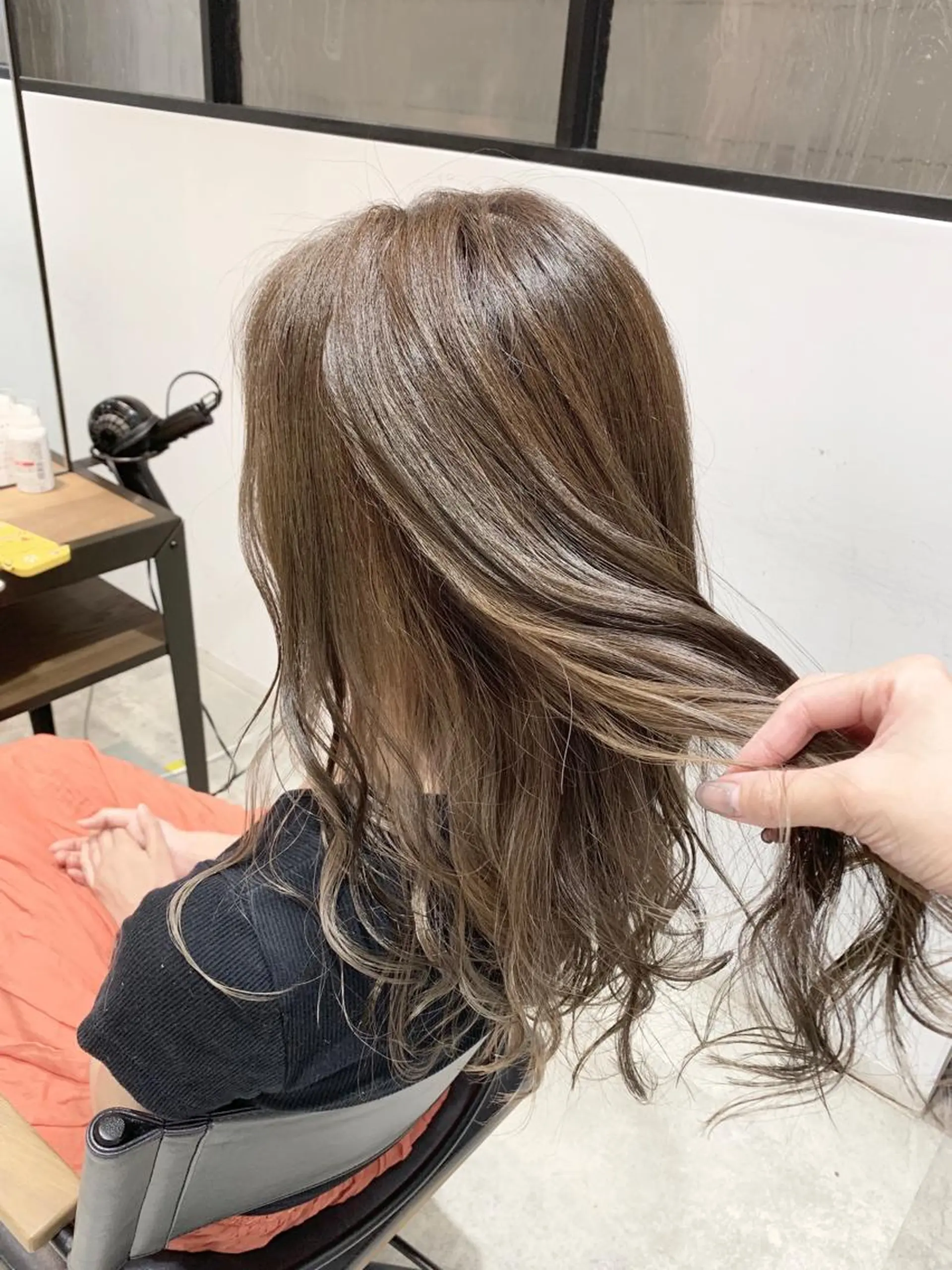 ロング カラー ヘアアレンジ ベージュカラー インナーカラー シアーベージュ カット ヘアカラー 似合わせレイヤー/ 美髪縮毛矯正/ミナエのヘアスタイル
