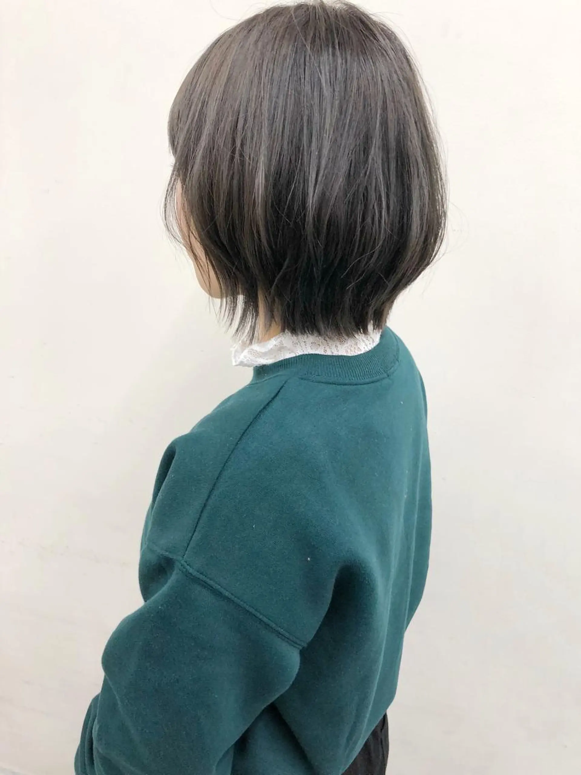 ショート カット トリートメント 顔まわり／髪質改 善／白髪ぼかし／中山のヘアスタイル