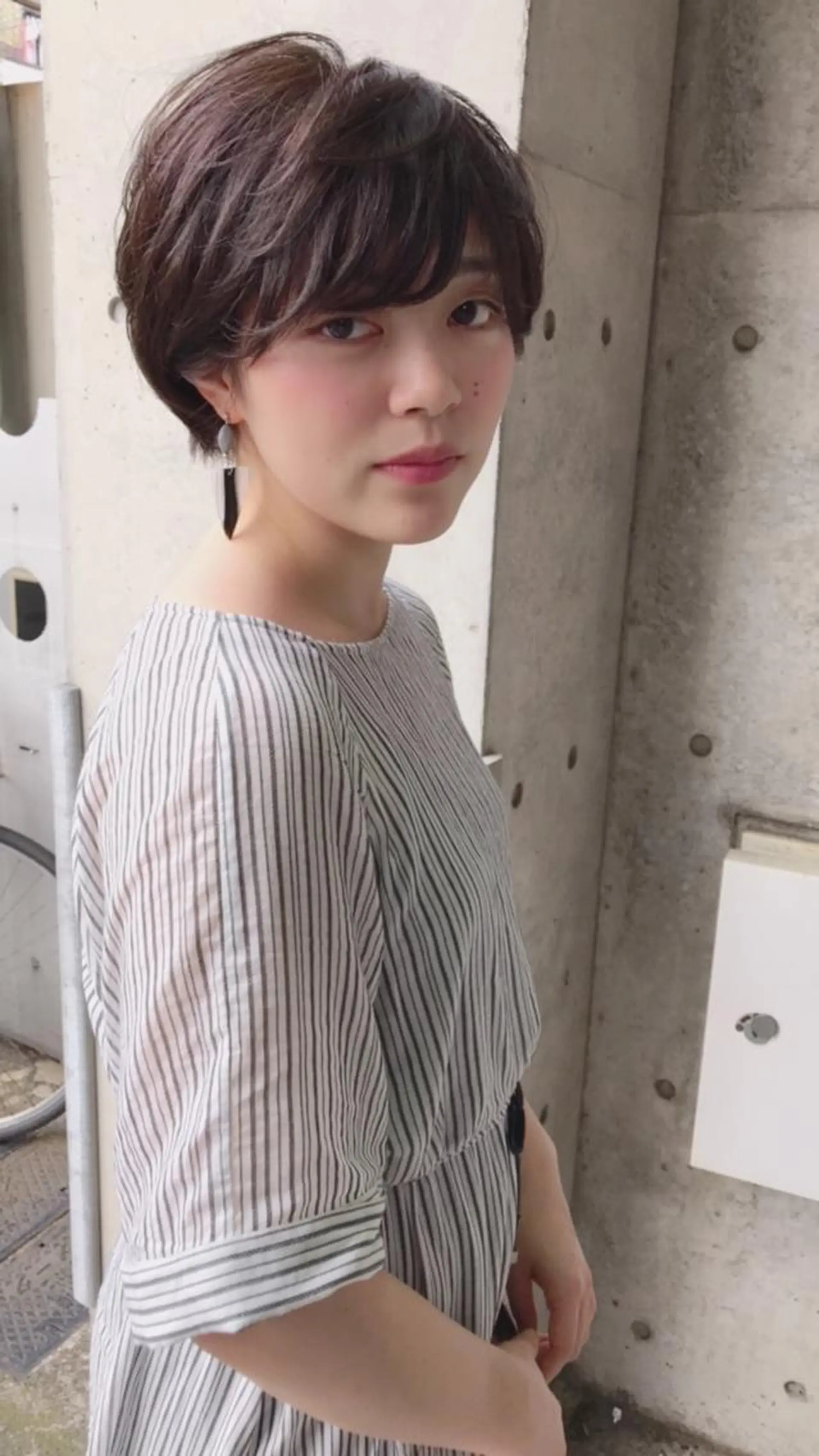 ショート カラー cachecache所属・及川 光のヘアスタイル